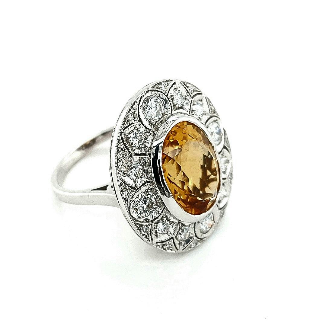 18kt White Gold Citrine and Diamonds Cocktail Ring For Sale 1