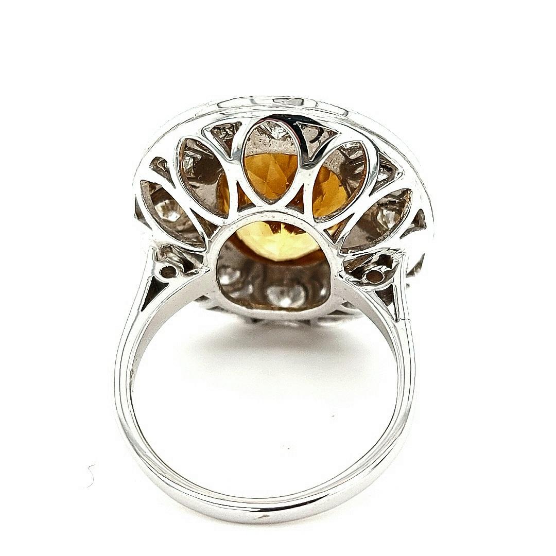 18kt White Gold Citrine and Diamonds Cocktail Ring For Sale 2