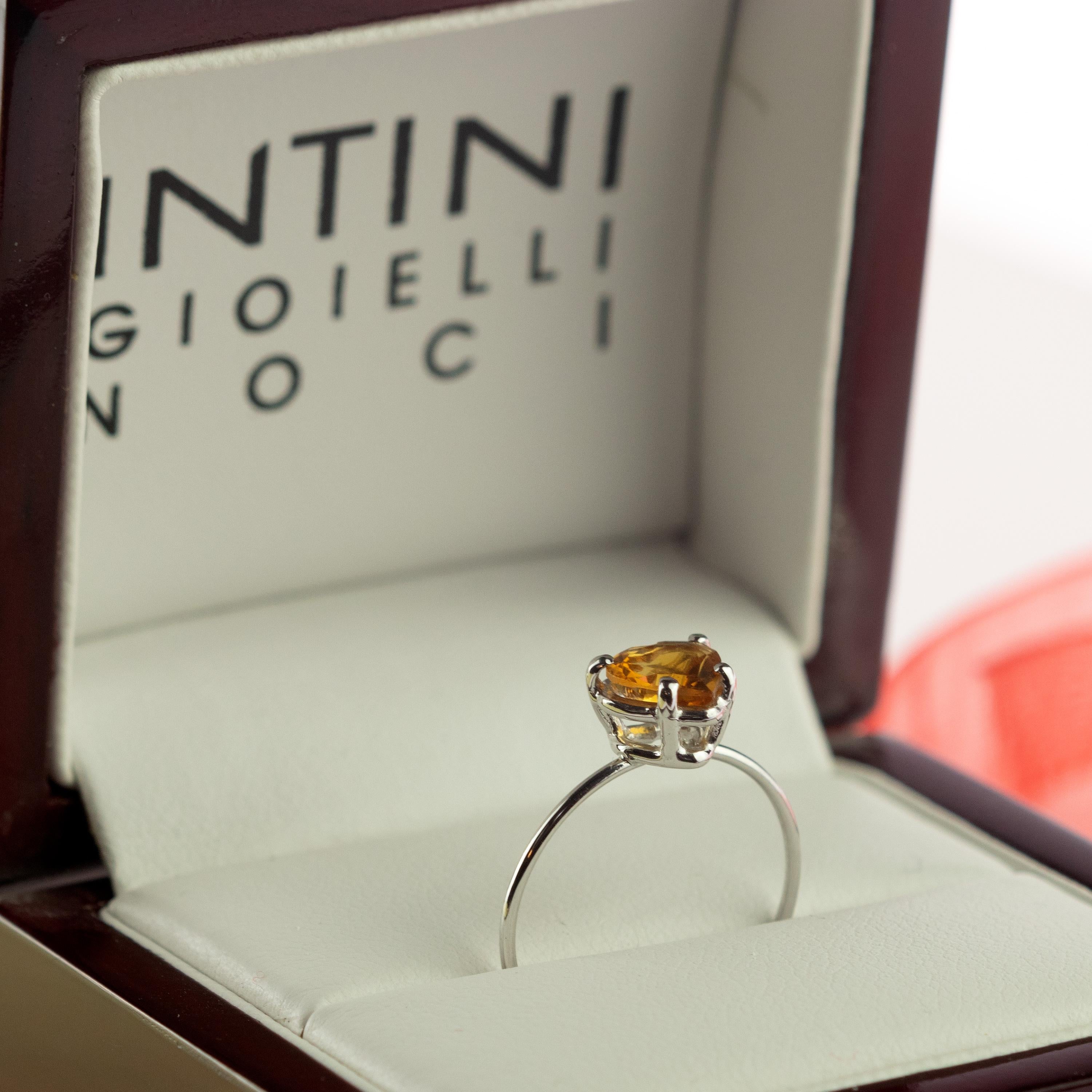 Bague cocktail italienne romantique en or blanc 18 carats, quartz et citrine en forme de cœur jaune en vente 5