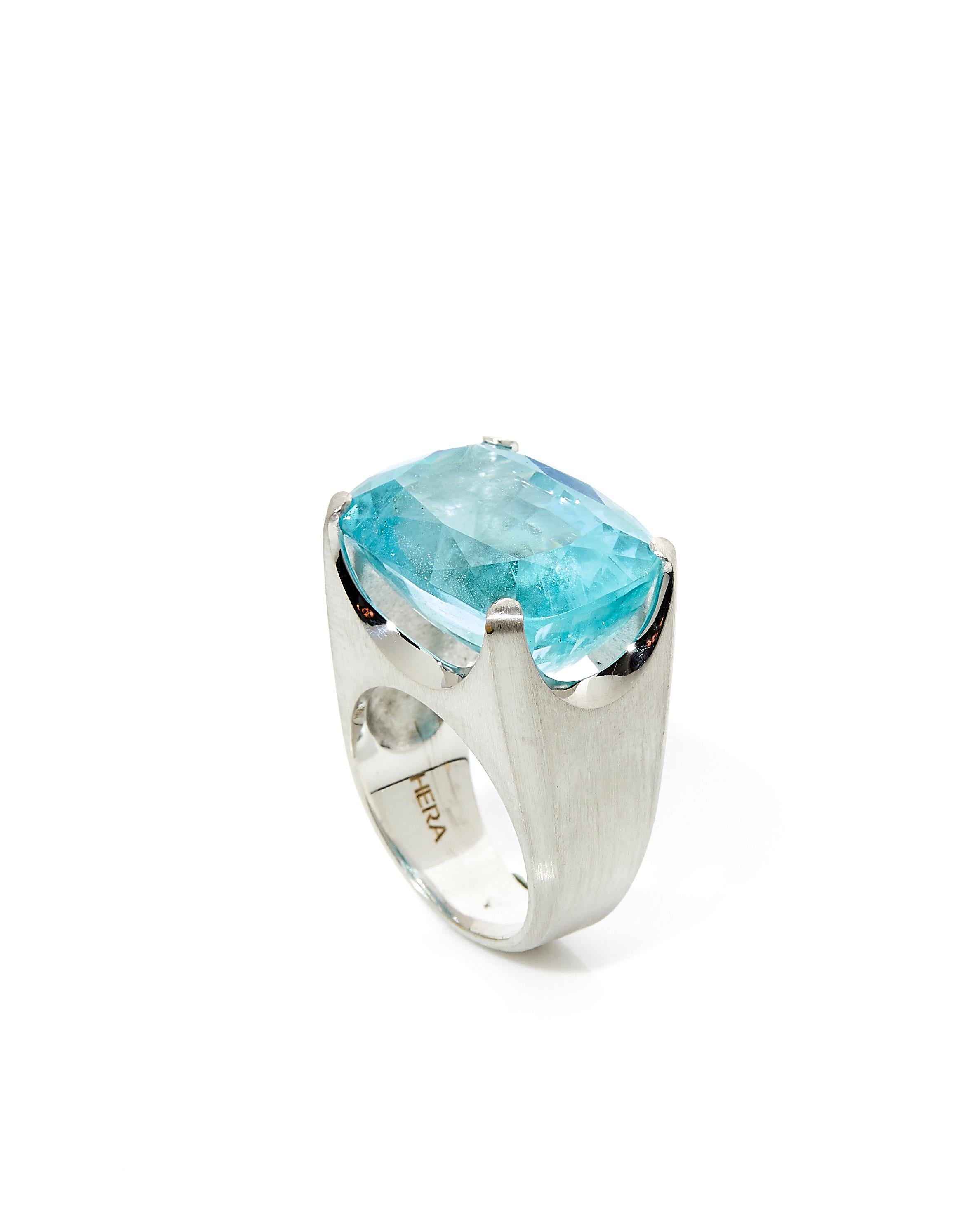 Contemporary 18 Karat White Gold Cocktail Ring with 22.45 Carat Aquamarine, On Made To Order For Sale