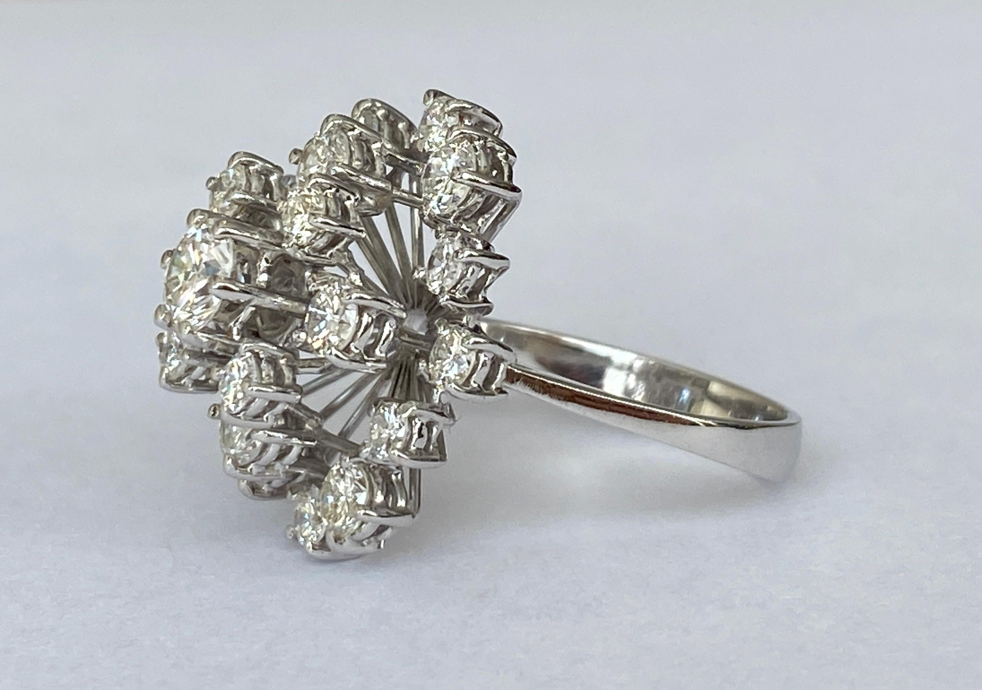 18 Karat White Gold Cluster Ring with 3.48 ct Diamonds 2