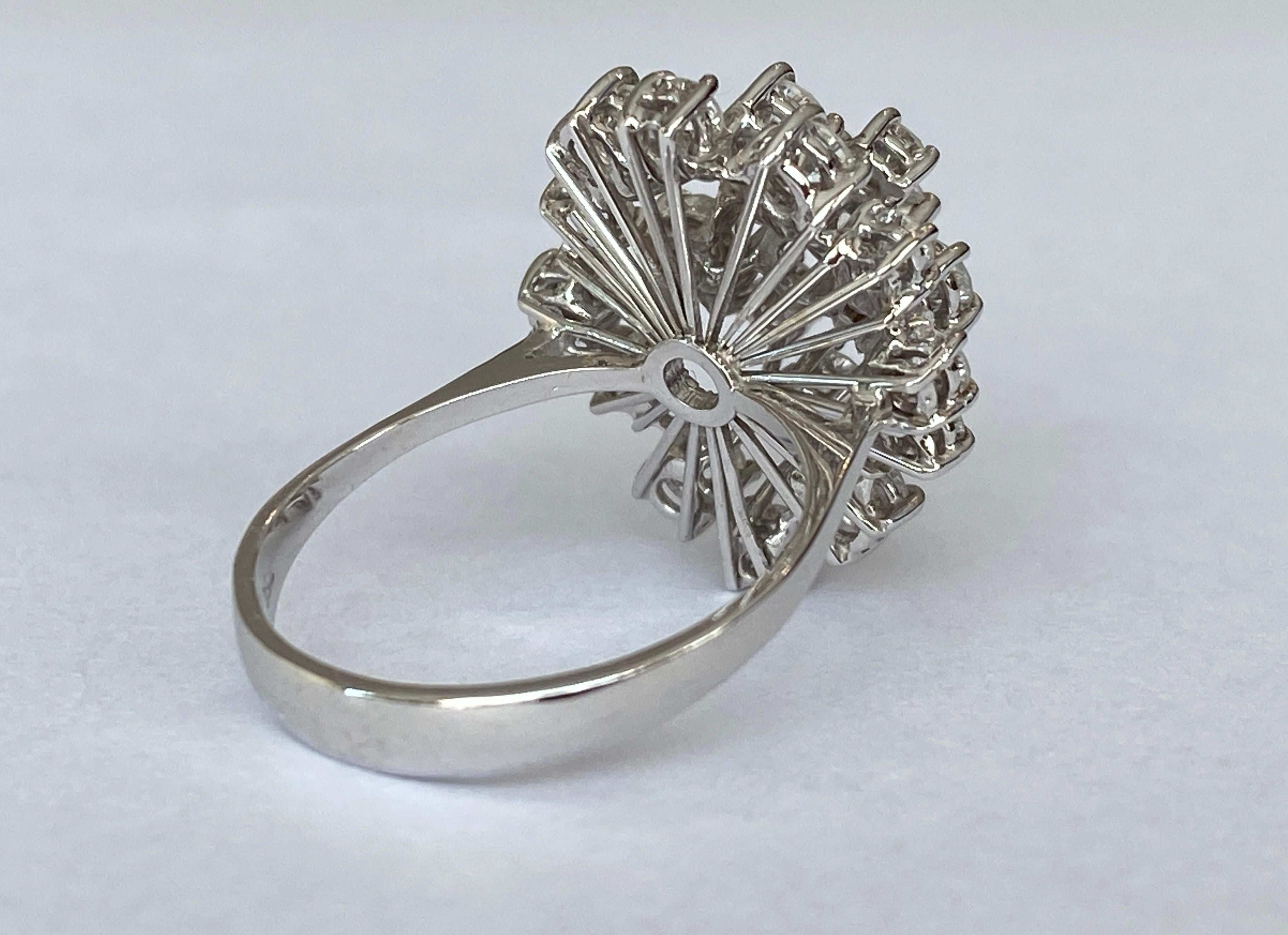 18 Karat White Gold Cluster Ring with 3.48 ct Diamonds 3