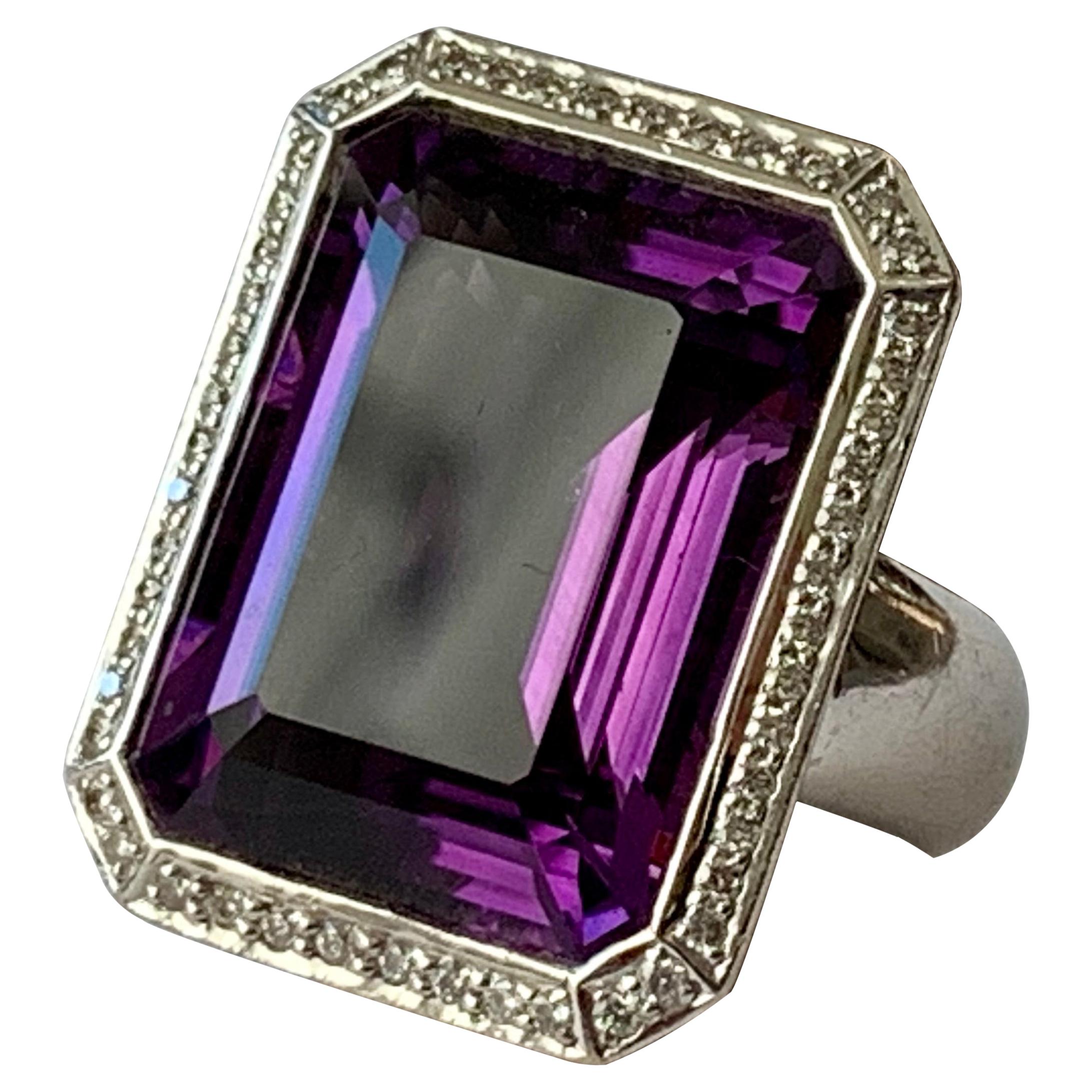 18 Karat White Gold Cocktail Ring with huge Amethyst and Diamonds For Sale