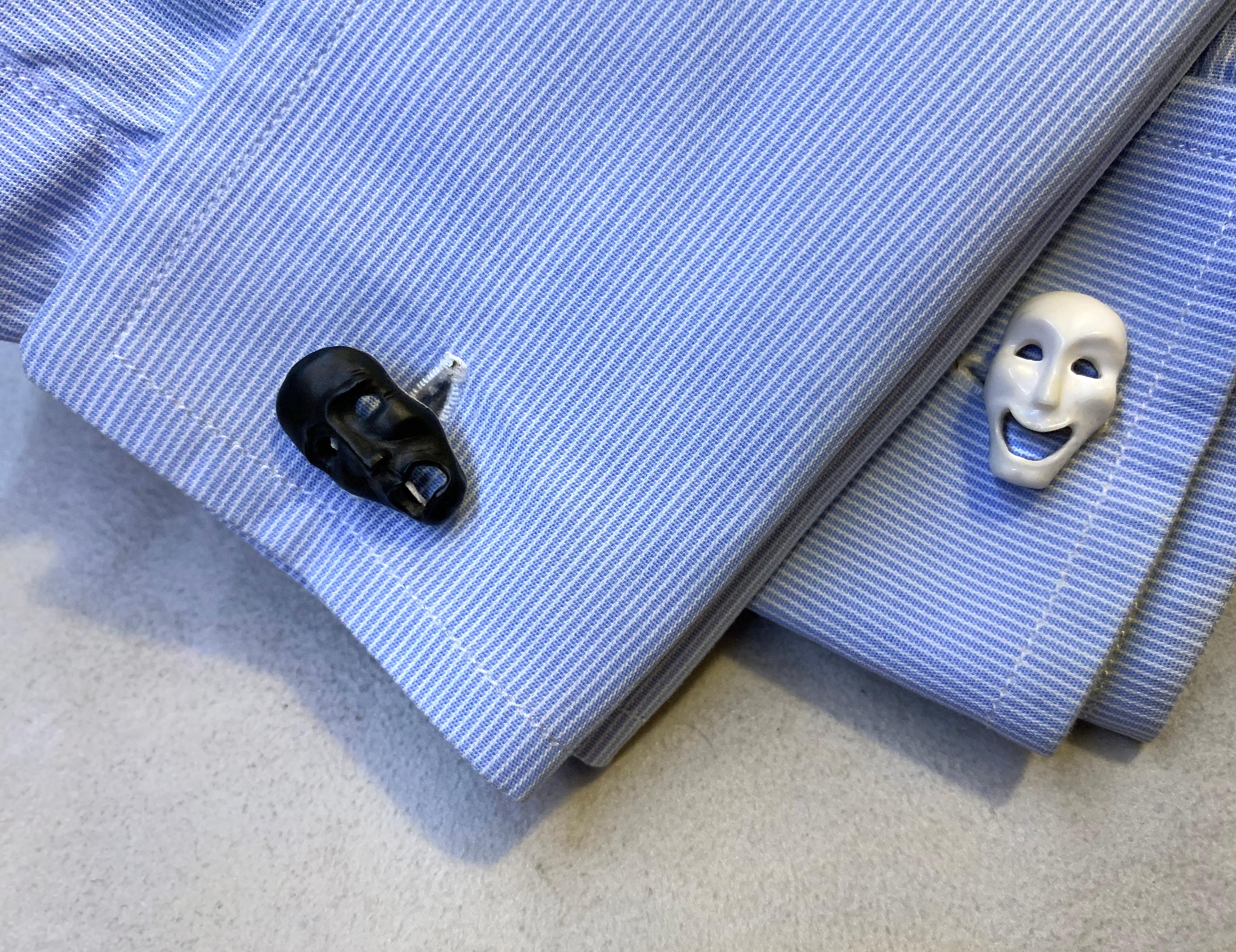 18 Karat White Gold Comedy and Tragedy Theater Masks in Onyx and Agate Cufflinks In New Condition For Sale In Milano, IT