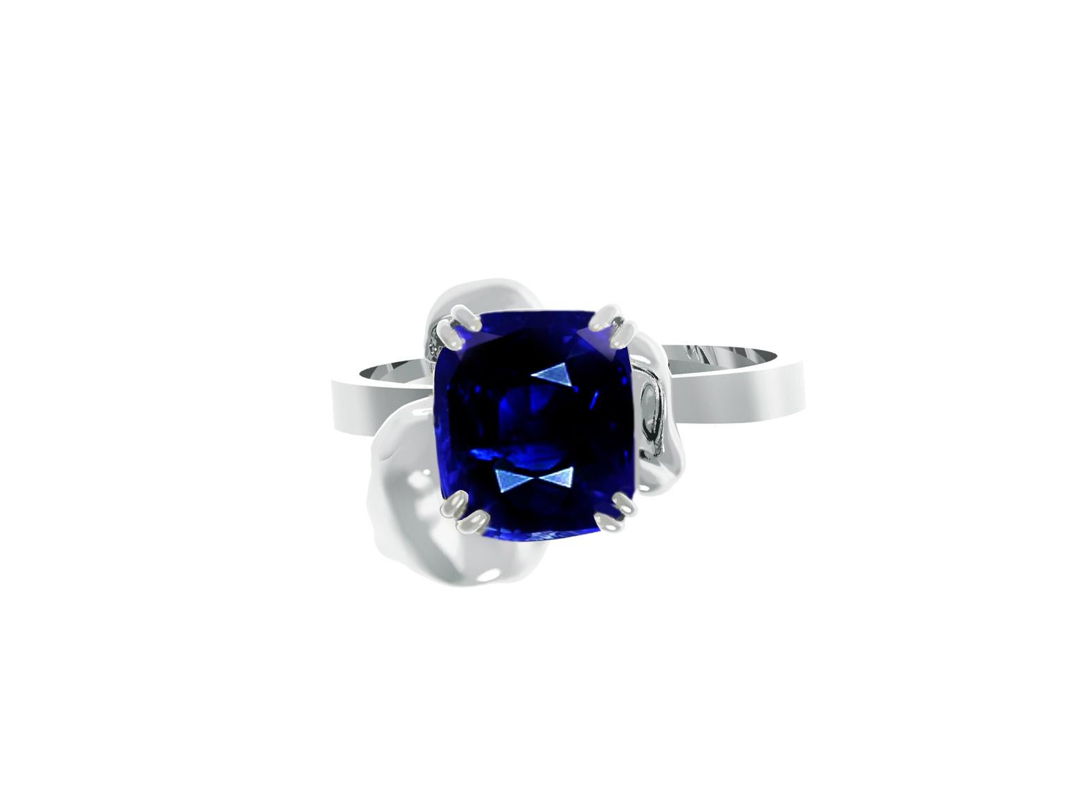 Eighteen Karat White Gold Contemporary Bridal Ring with Cushion Sapphire For Sale 1