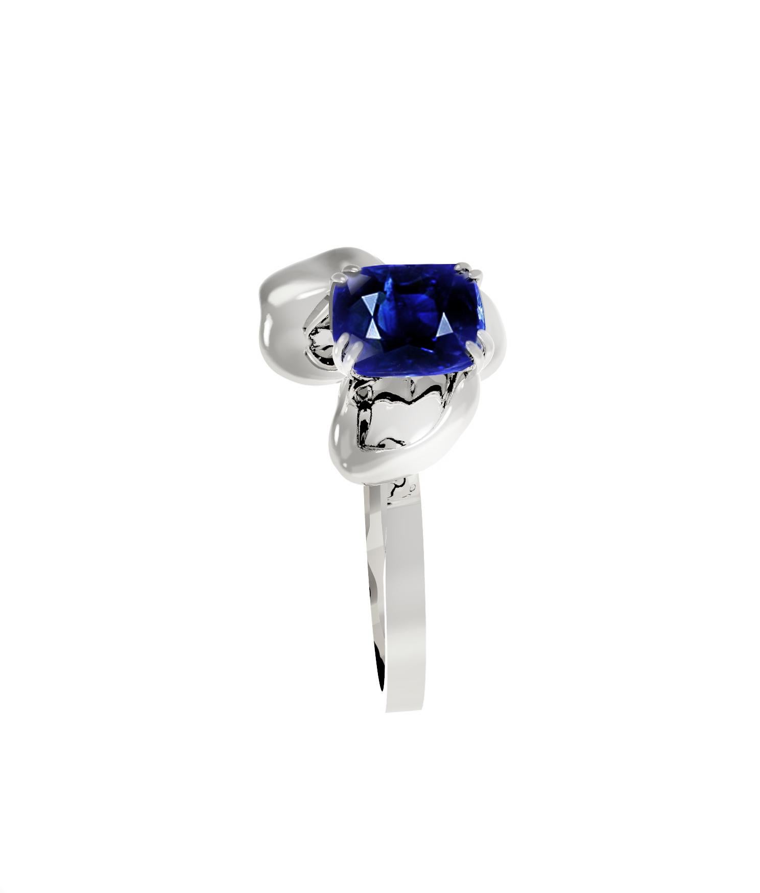 Eighteen Karat White Gold Contemporary Bridal Ring with Cushion Sapphire For Sale 2