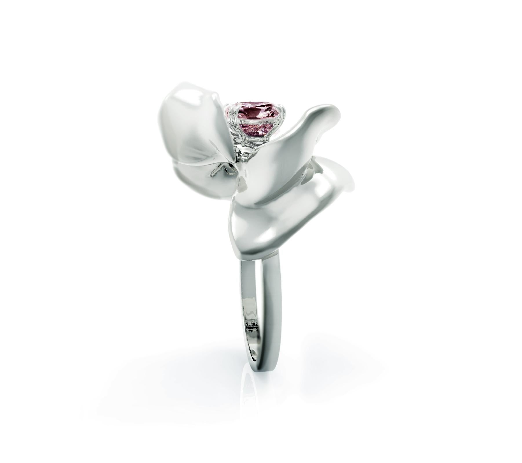 Women's 18 Karat White Gold Contemporary Cocktail Ring with Berry Spinel by Artist For Sale