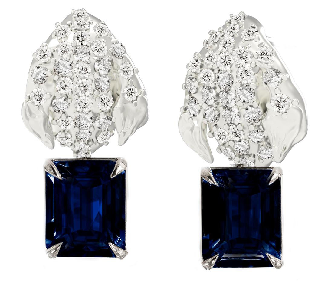 This contemporary Peony Petal spring floral dangle stud earrings are in 18 karat white gold with 62 round natural diamonds, VS, F-G, and sapphire, octagon cut, 4,5 carats in total. The sculptural design adds the extra highlights to the surface of