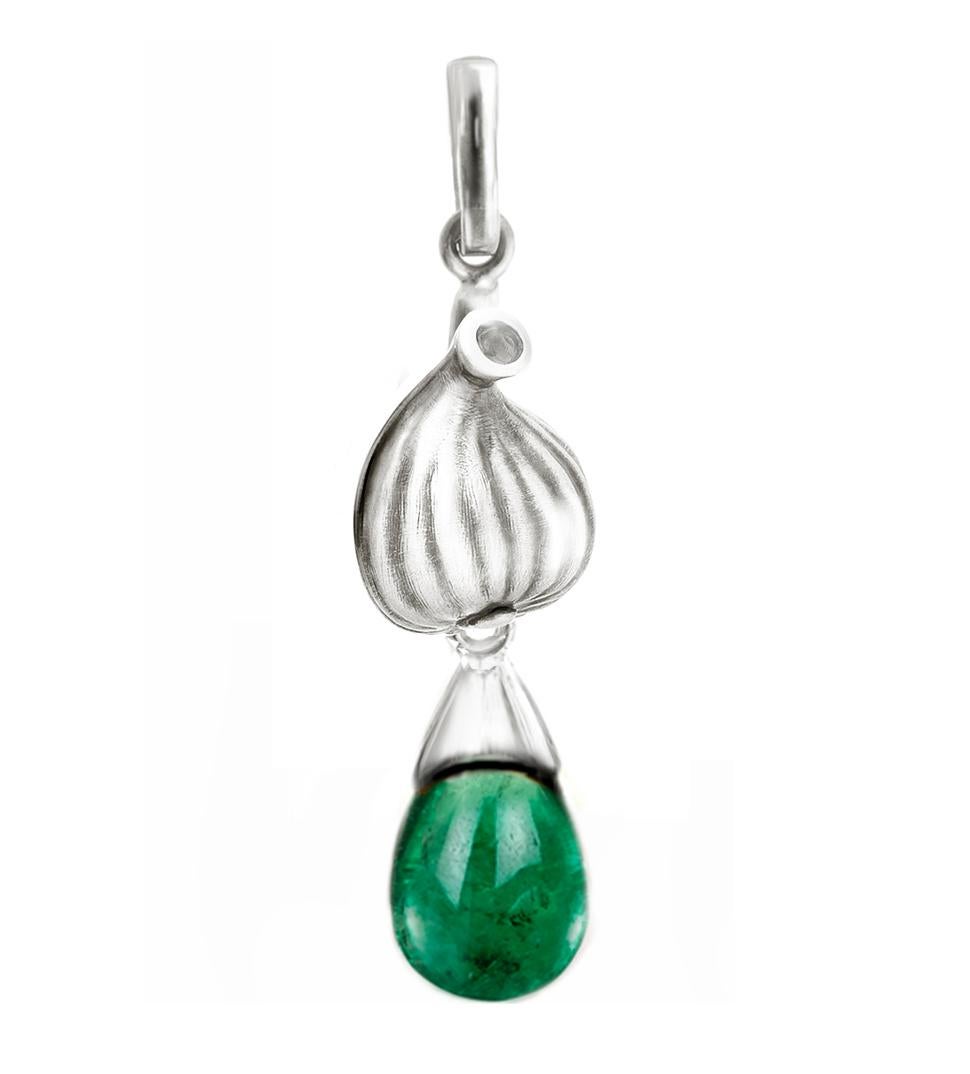 These contemporary Fig Garden drop earrings are made of 18 karat white gold with natural emeralds (9.5x7x6 mm each, 5.5 carats in total) and round diamonds. The Fig collection was featured in Vogue UA review. They are designed by the artist and oil