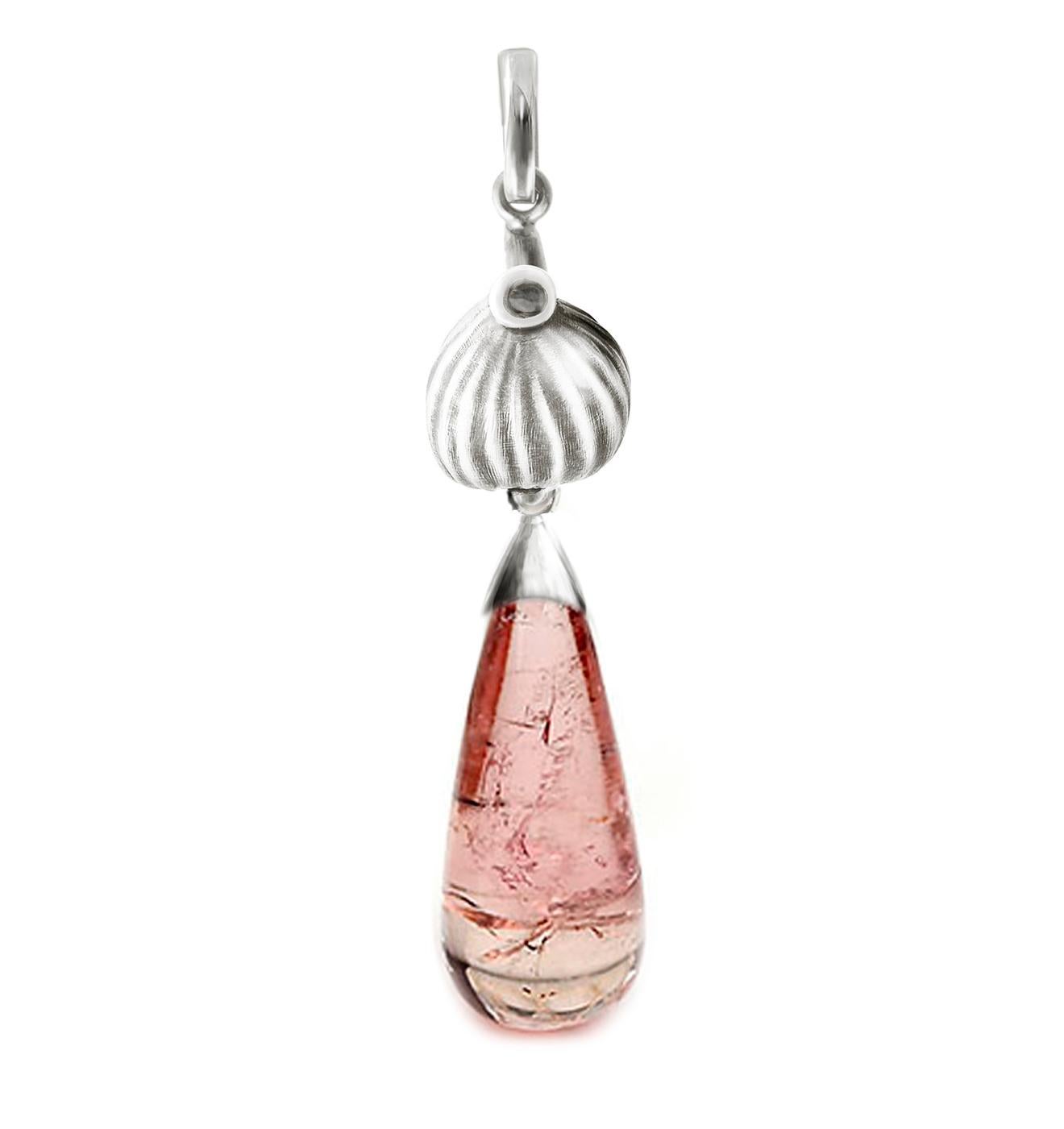 Pendientes Contemporáneos de Oro Blanco de 18 Kilates con Turmalinas Rosas y Diamantes Cabujón en venta