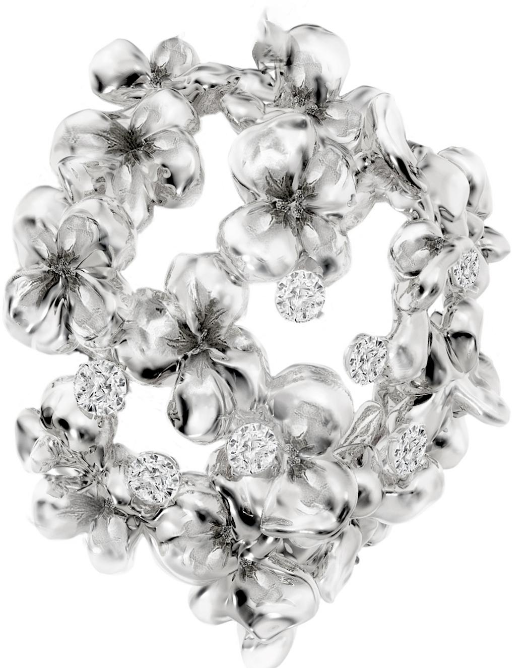 Contemporain Clips d'oreilles contemporains en or blanc 18 carats en forme d'hortensia avec diamants en vente