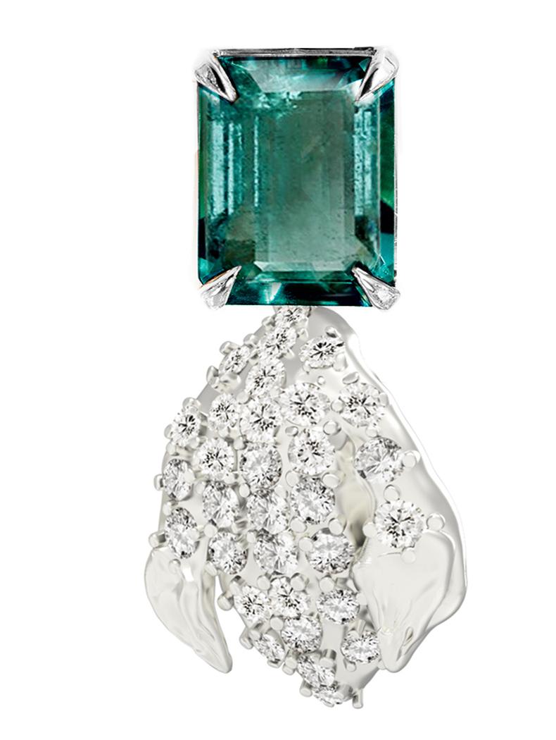Boucles d'oreilles contemporaines en or blanc avec émeraudes vertes et soixante-deux diamants en vente 7