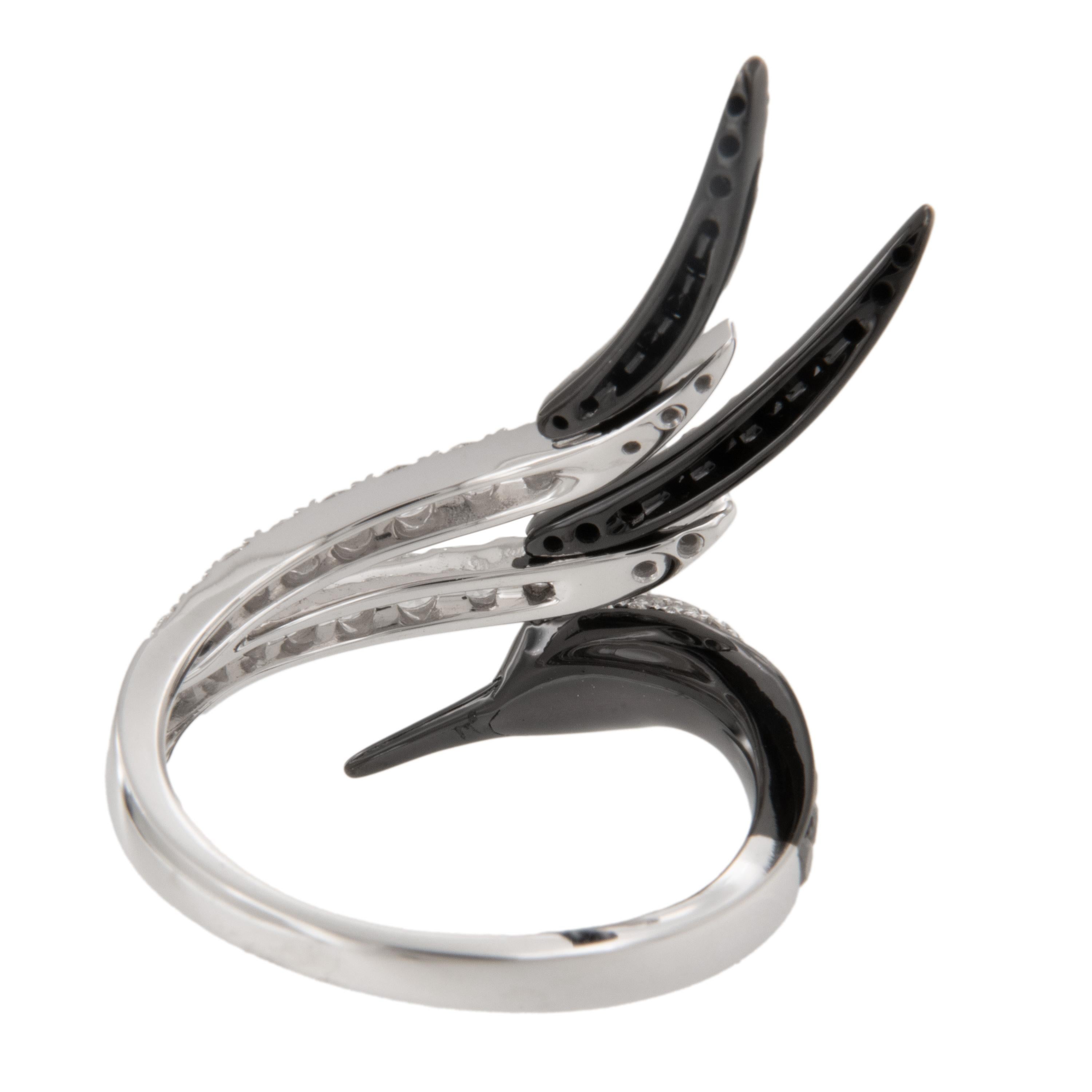 Taglio rotondo 18 Karat White Gold Crane Ring with Coral, Black Diamonds and White Diamonds in vendita