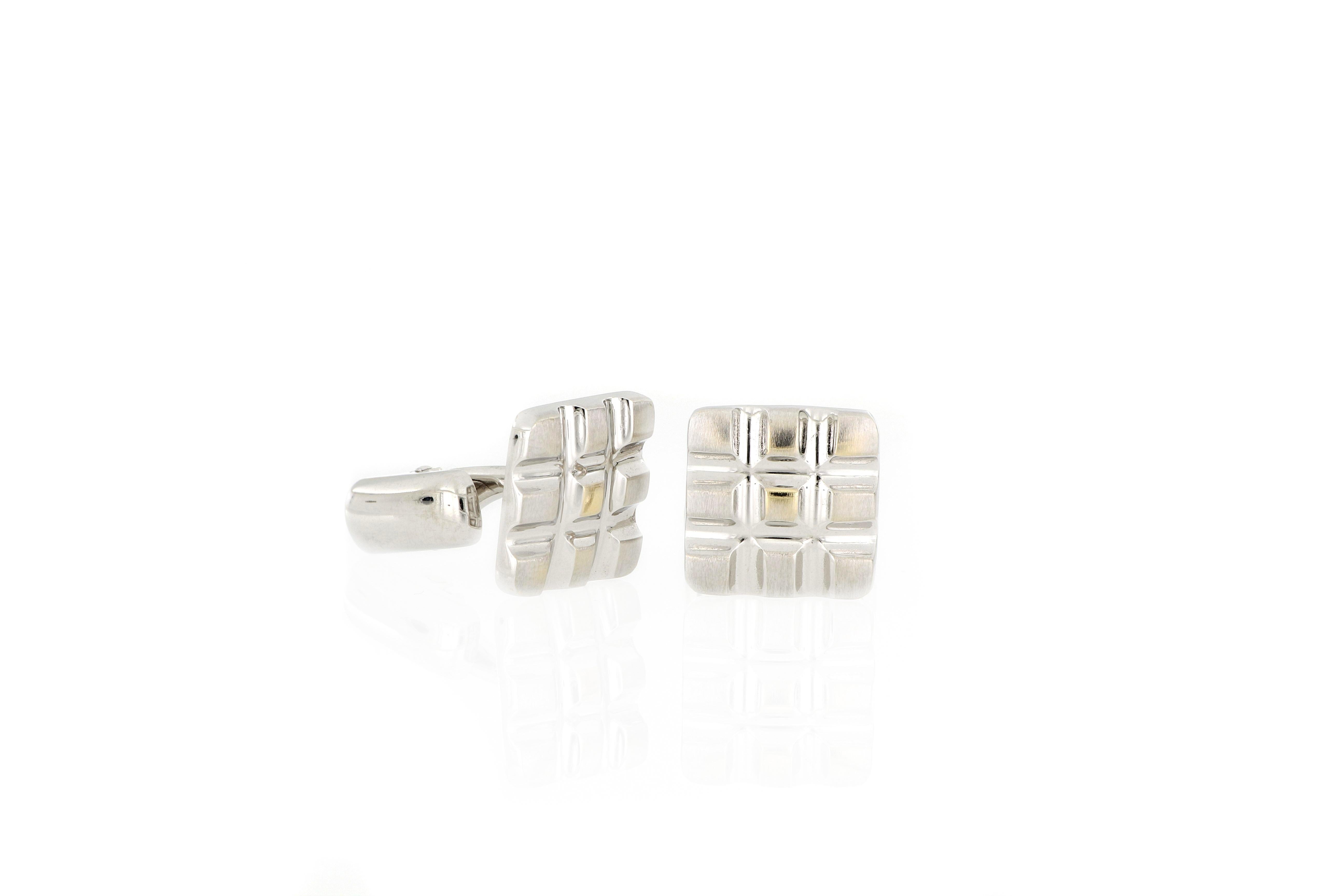 18 Karat White Gold Cufflinks In New Condition For Sale In Macau, MO