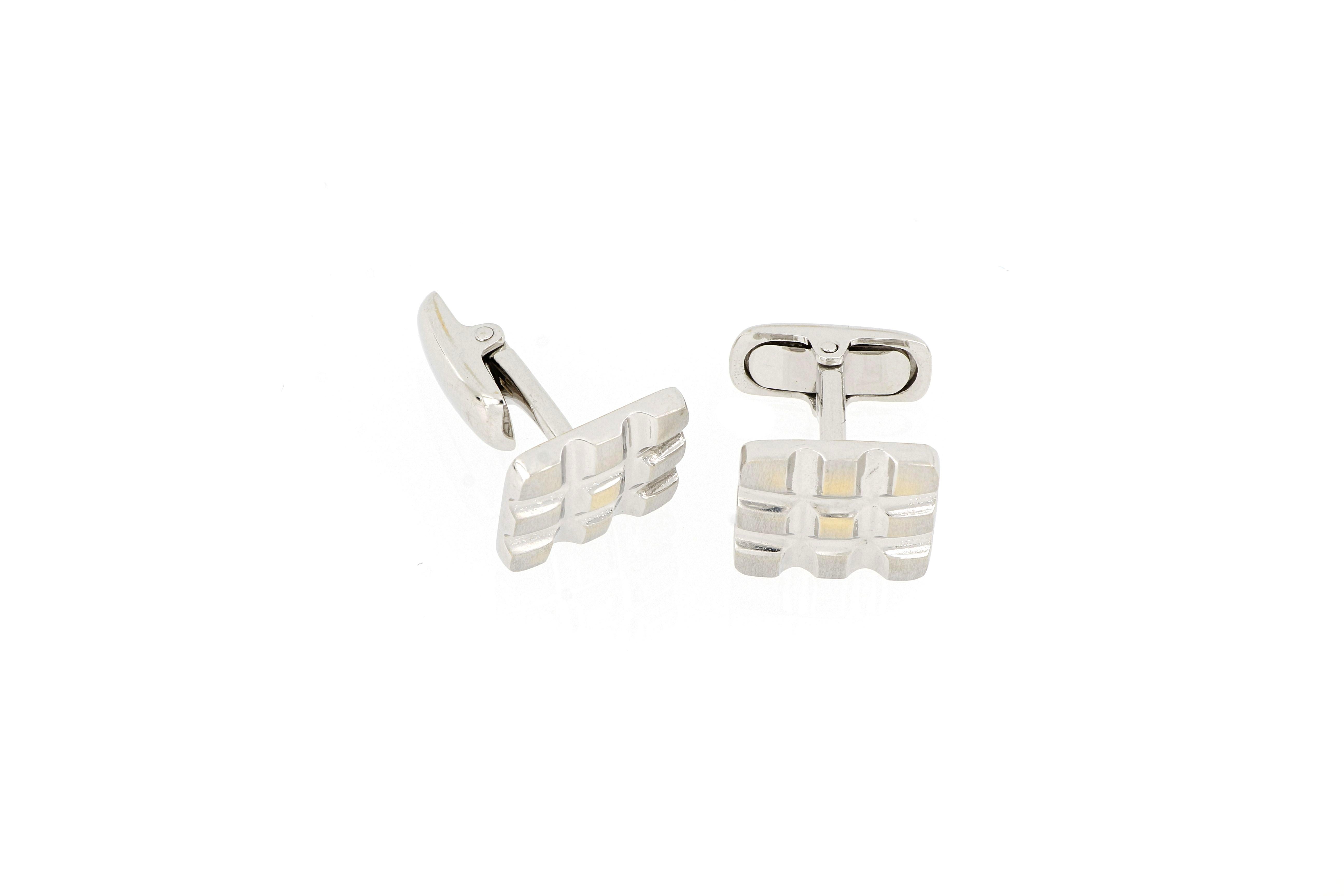 Women's or Men's 18 Karat White Gold Cufflinks For Sale