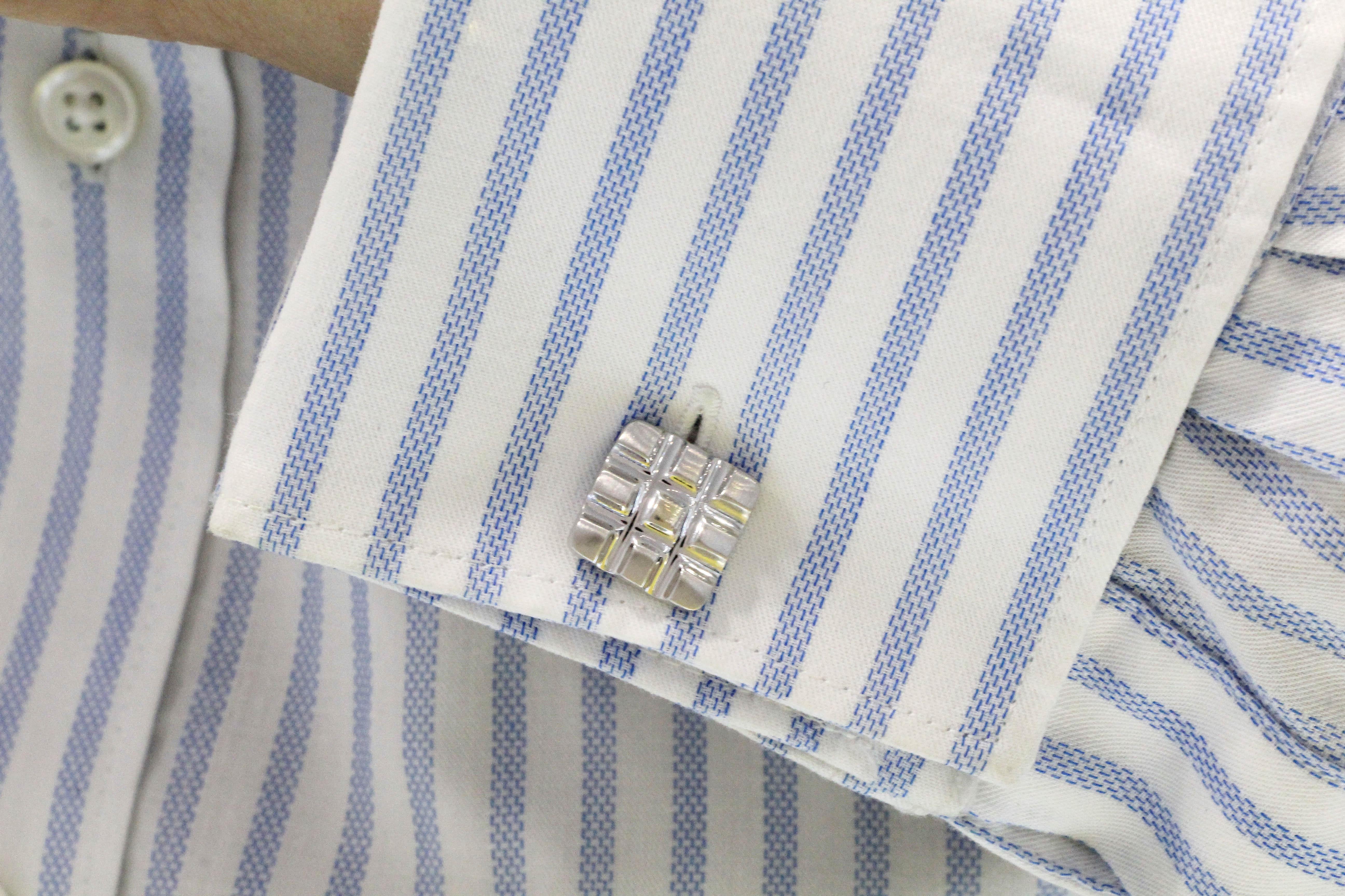 18 Karat White Gold Cufflinks For Sale 1