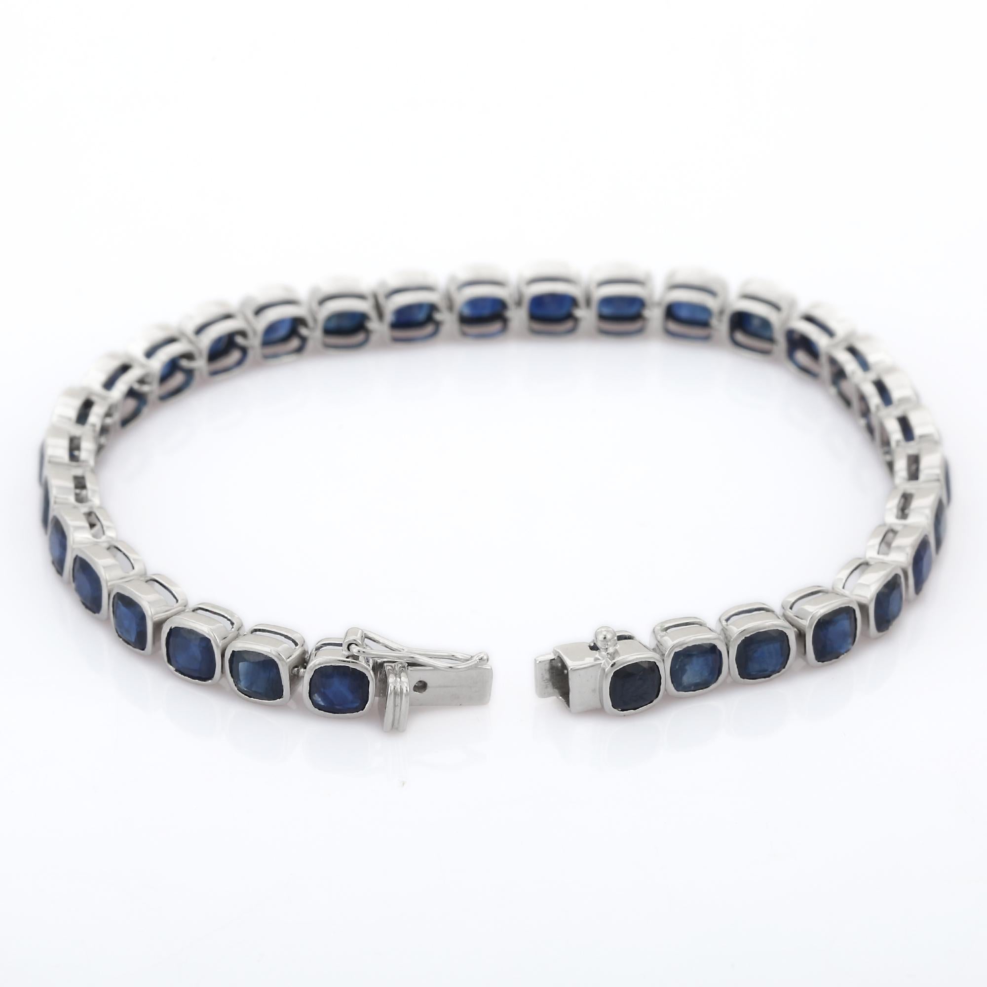18 Karat White Gold 19.15 Carat Dark Blue Sapphire Tennis Bracelet For Sale 1
