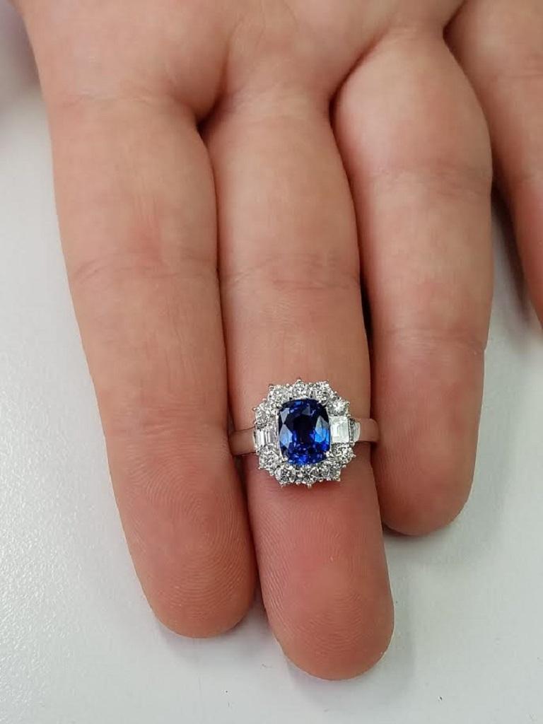 Contemporary 18 Karat White Gold Cushion Cut Blue Sapphire and Diamond Ring 