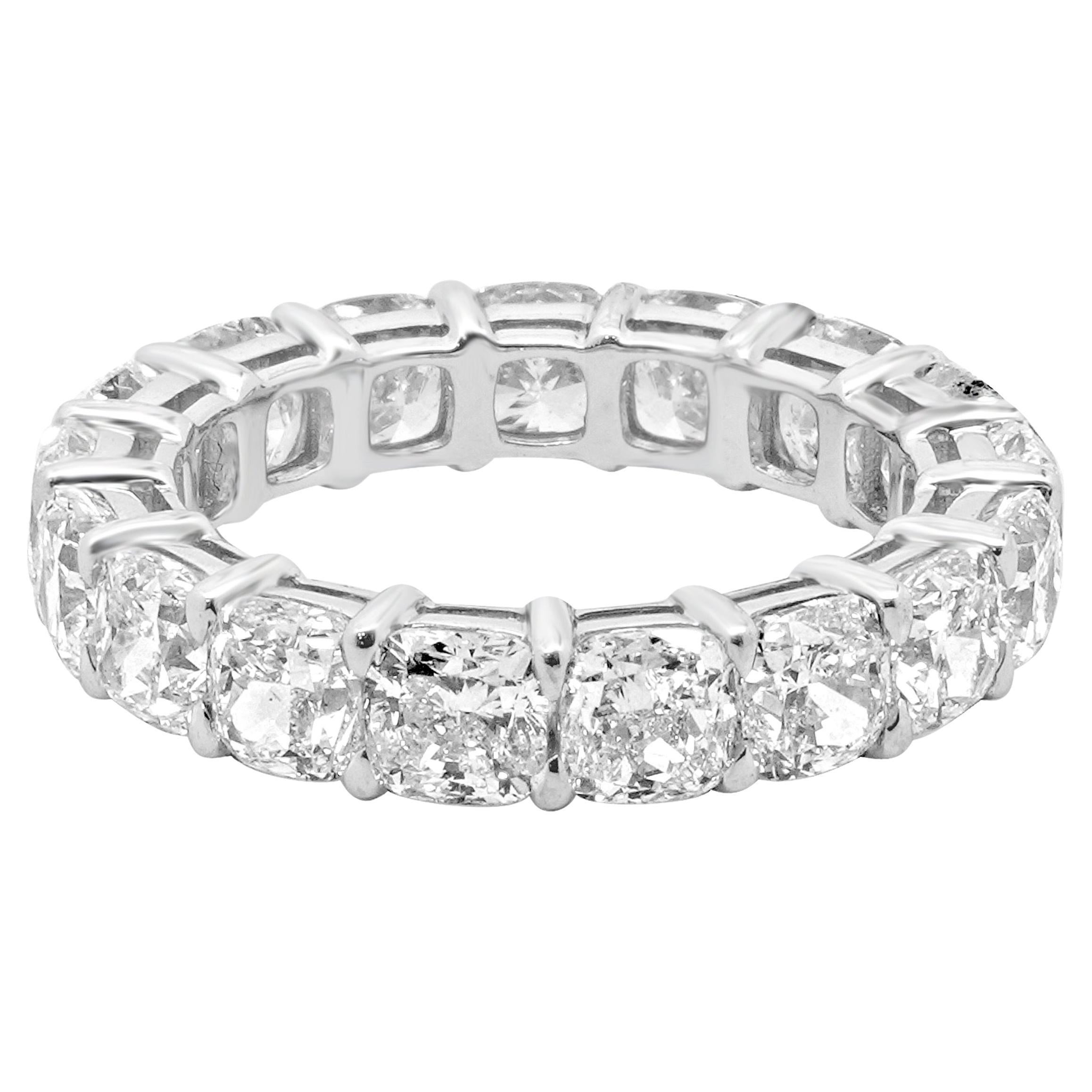 18 Karat White Gold Cushion Cut Diamond Eternity Band
