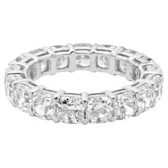 18 Karat White Gold Cushion Cut Diamond Eternity Band