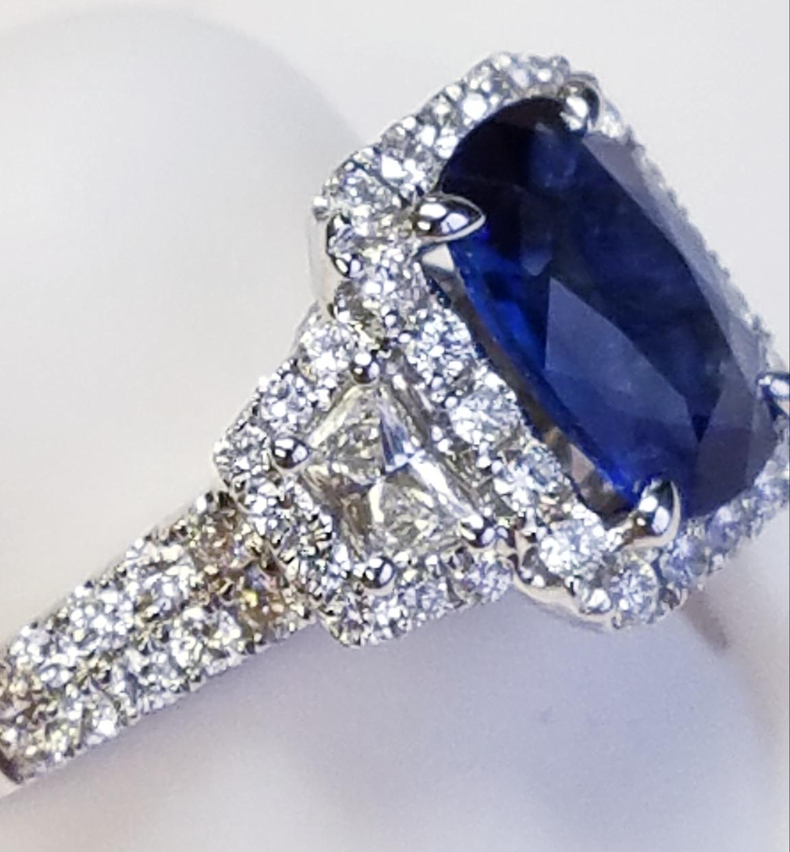 Contemporary 18 Karat White Gold Cushion Cut Sapphire and Diamond Ring #17205