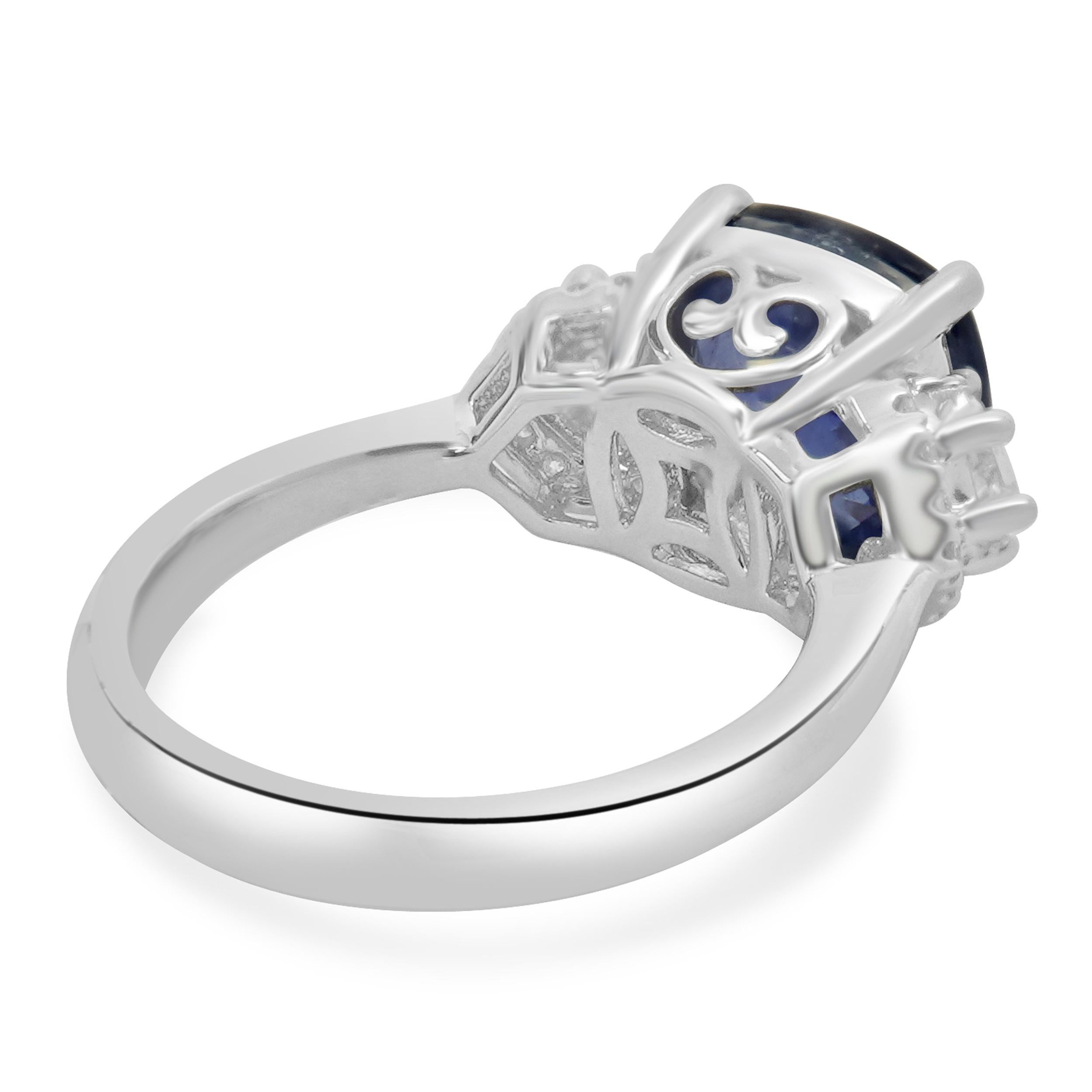 18 Karat White Gold Cushion Cut Sapphire and Diamond Ring In Excellent Condition For Sale In Scottsdale, AZ