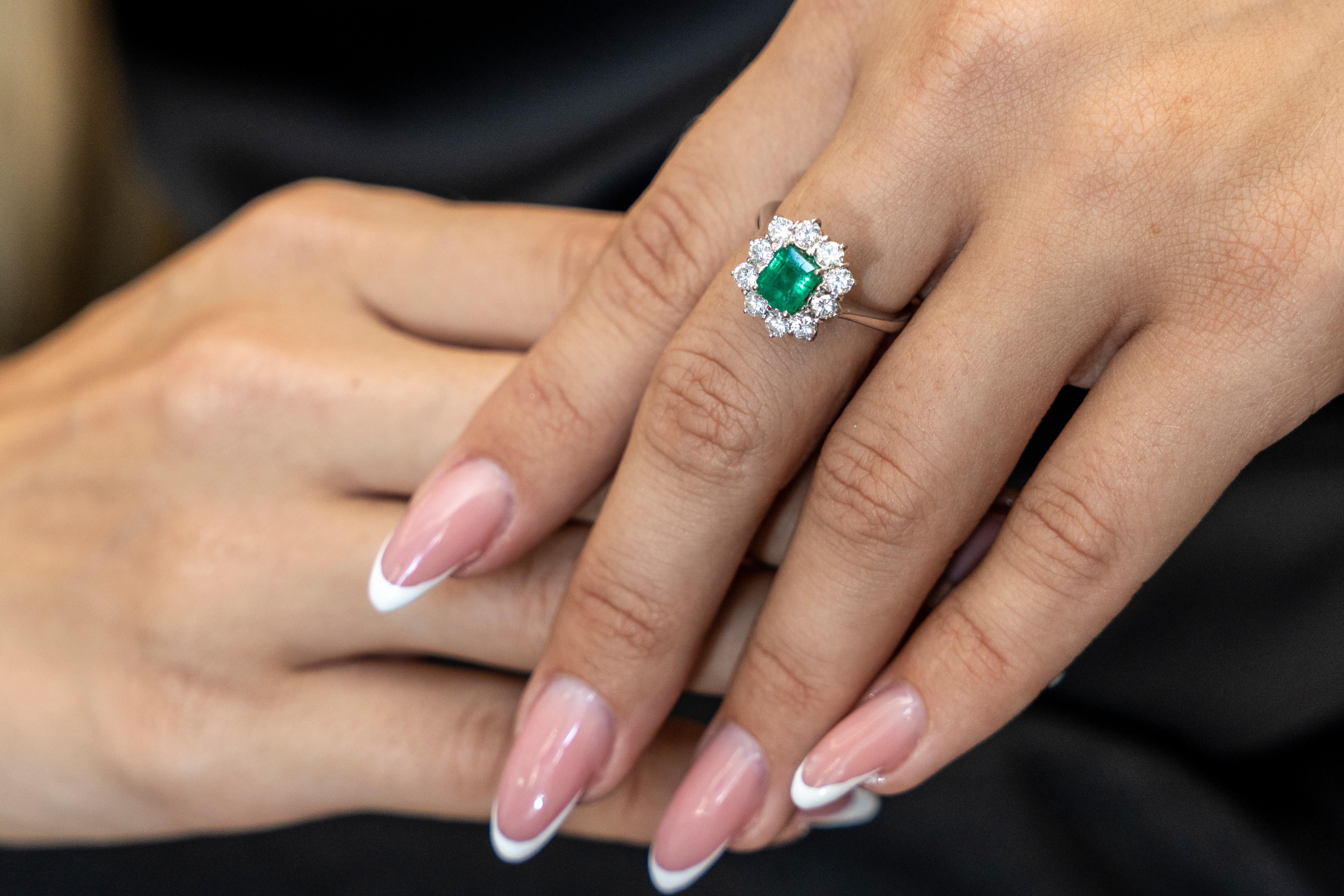 Contemporary 18 Karat White Gold Cushion Emerald Diamond Cocktail Ring For Sale