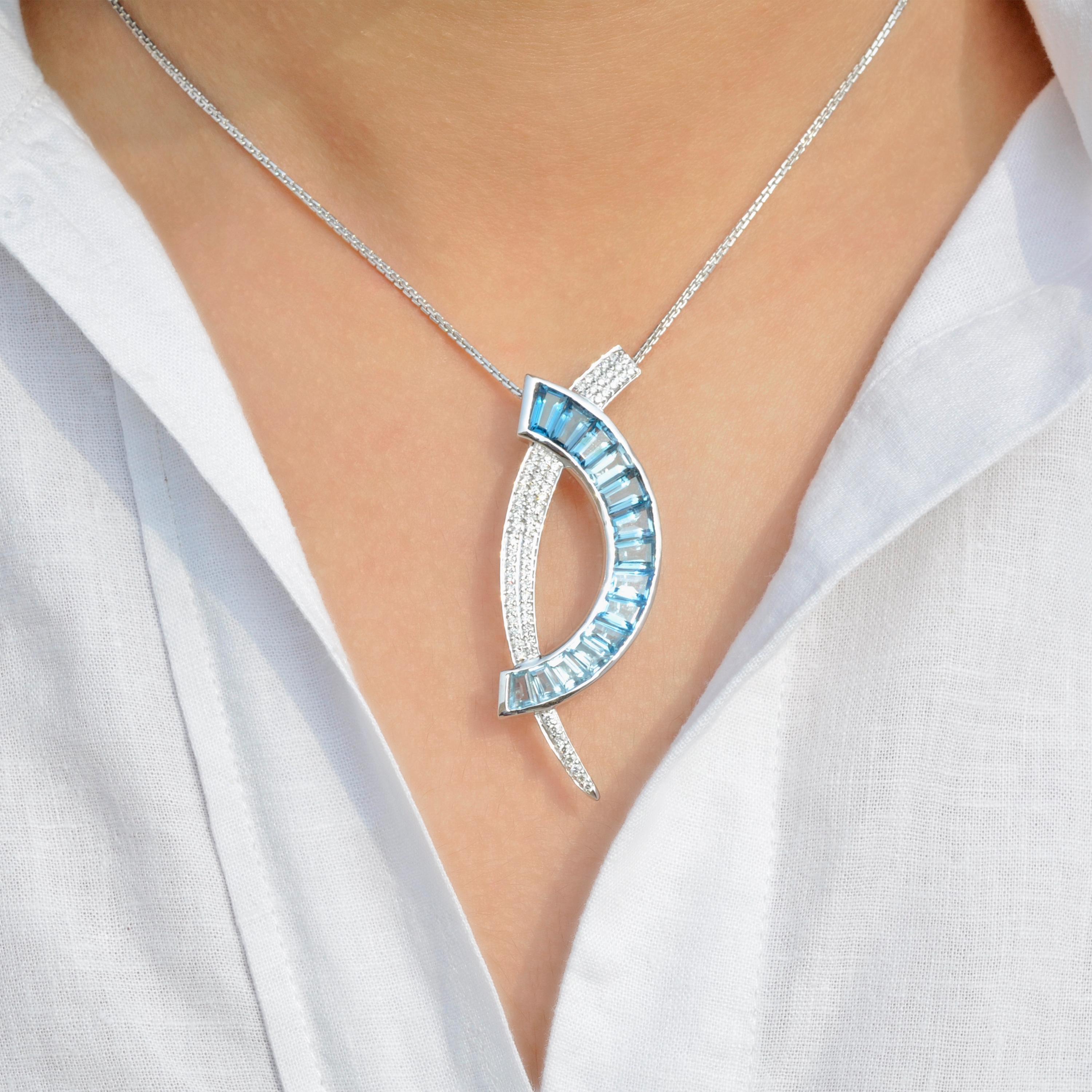 This is our exquisite 18K White Gold 