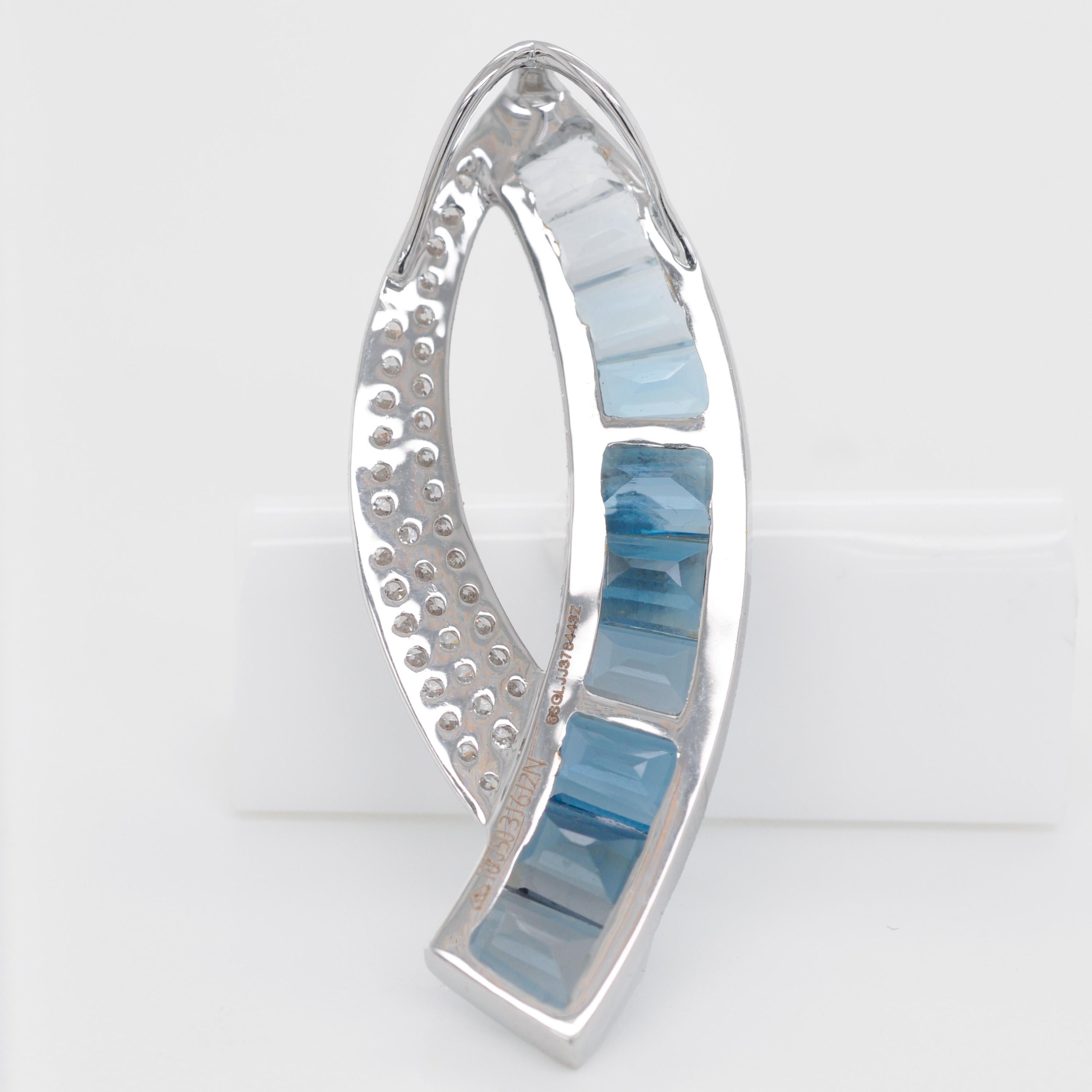 Ciondolo in oro bianco 18 carati con taglio personalizzato Baguette con diamante Topazio Blu in vendita 4