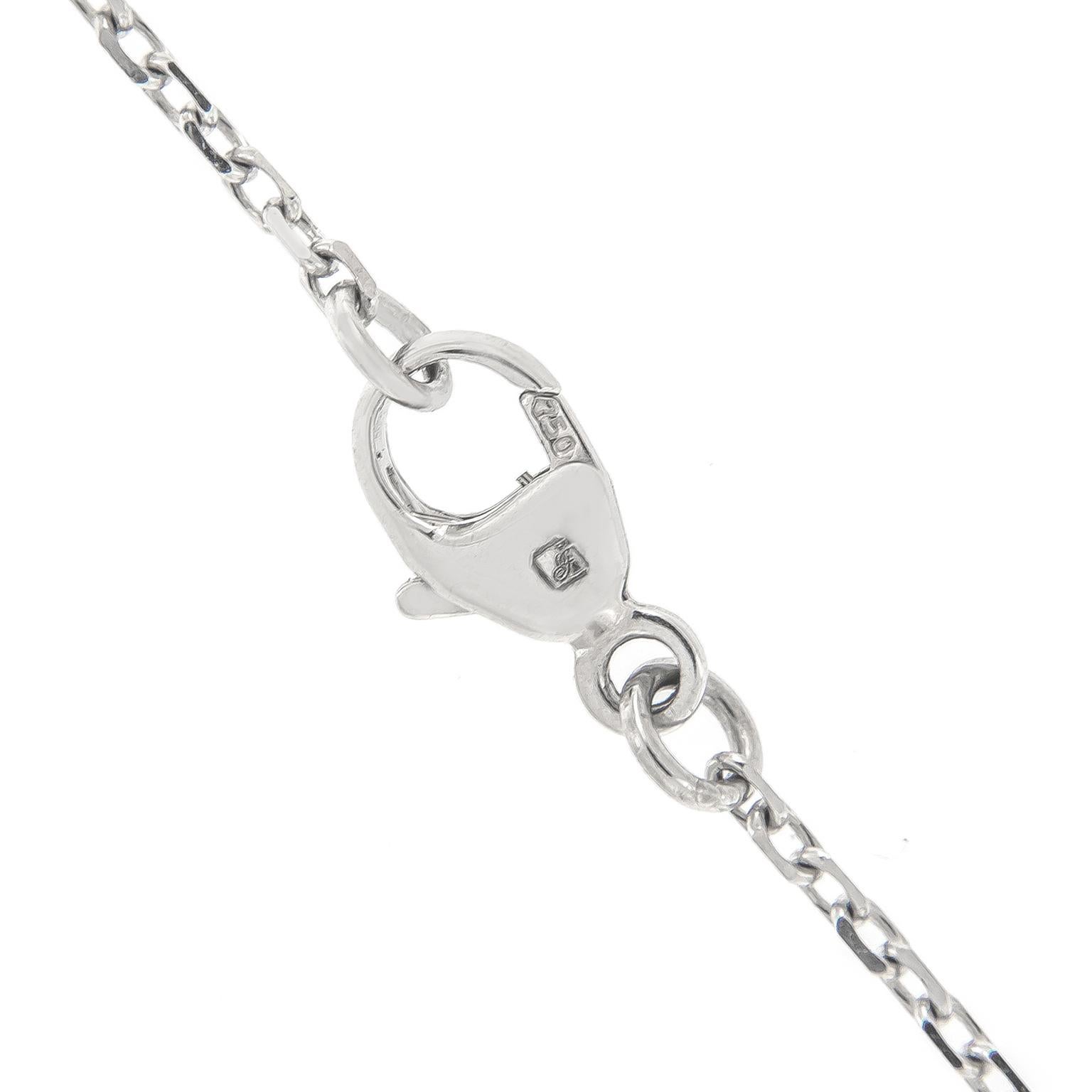 18 Karat White Gold Daisy 0.30 Cttw. Diamond Necklace by Gumuchian Corte redondo en venta