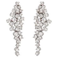 Ohrringe aus 18 Karat Weißgold mit 2,85 Cttw Diamanten Ohrringe aus 18 Karat Weißgold mit 2,85 Cttw Diamanten