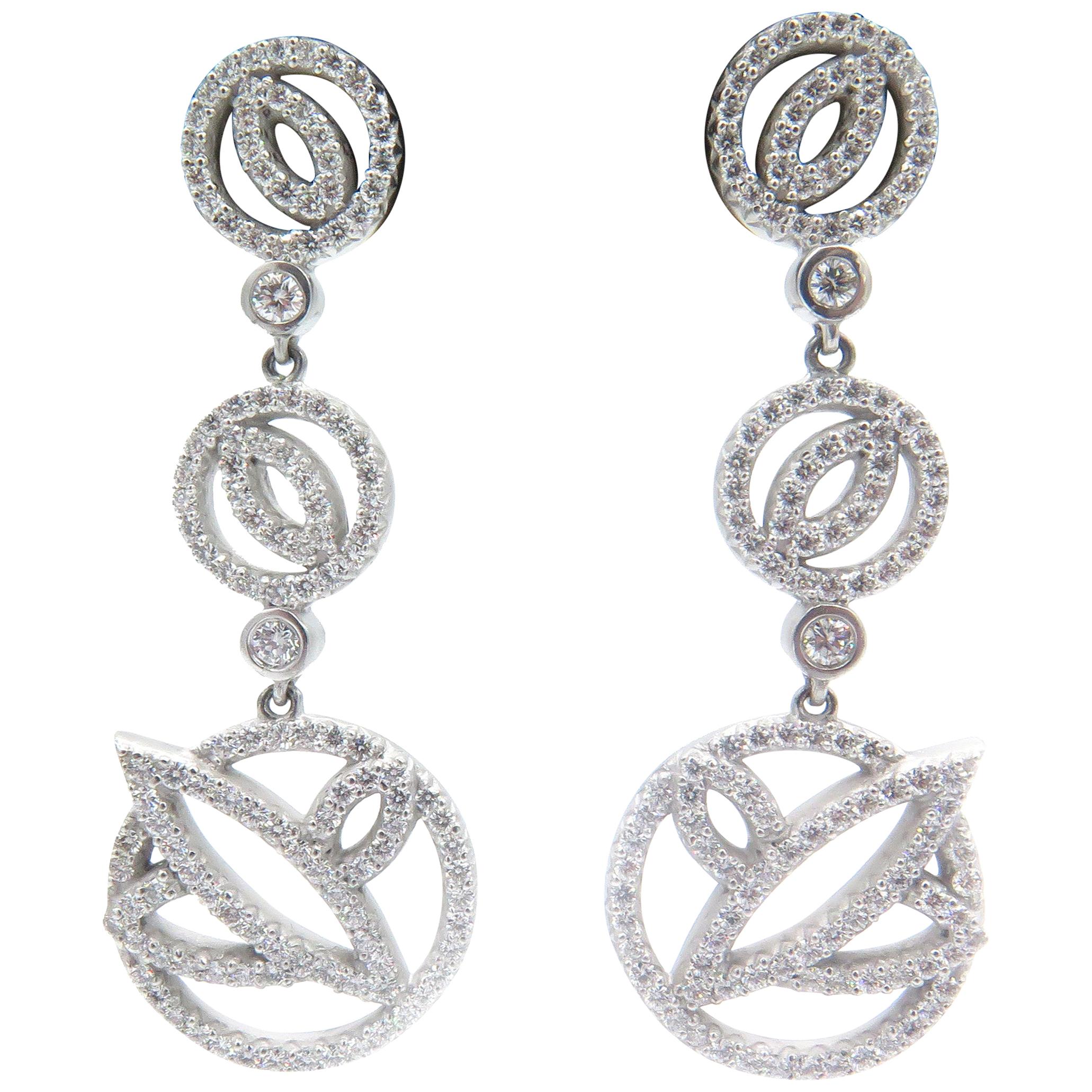 Pendants d'oreilles en or blanc 18 carats avec cercles ronds et diamants