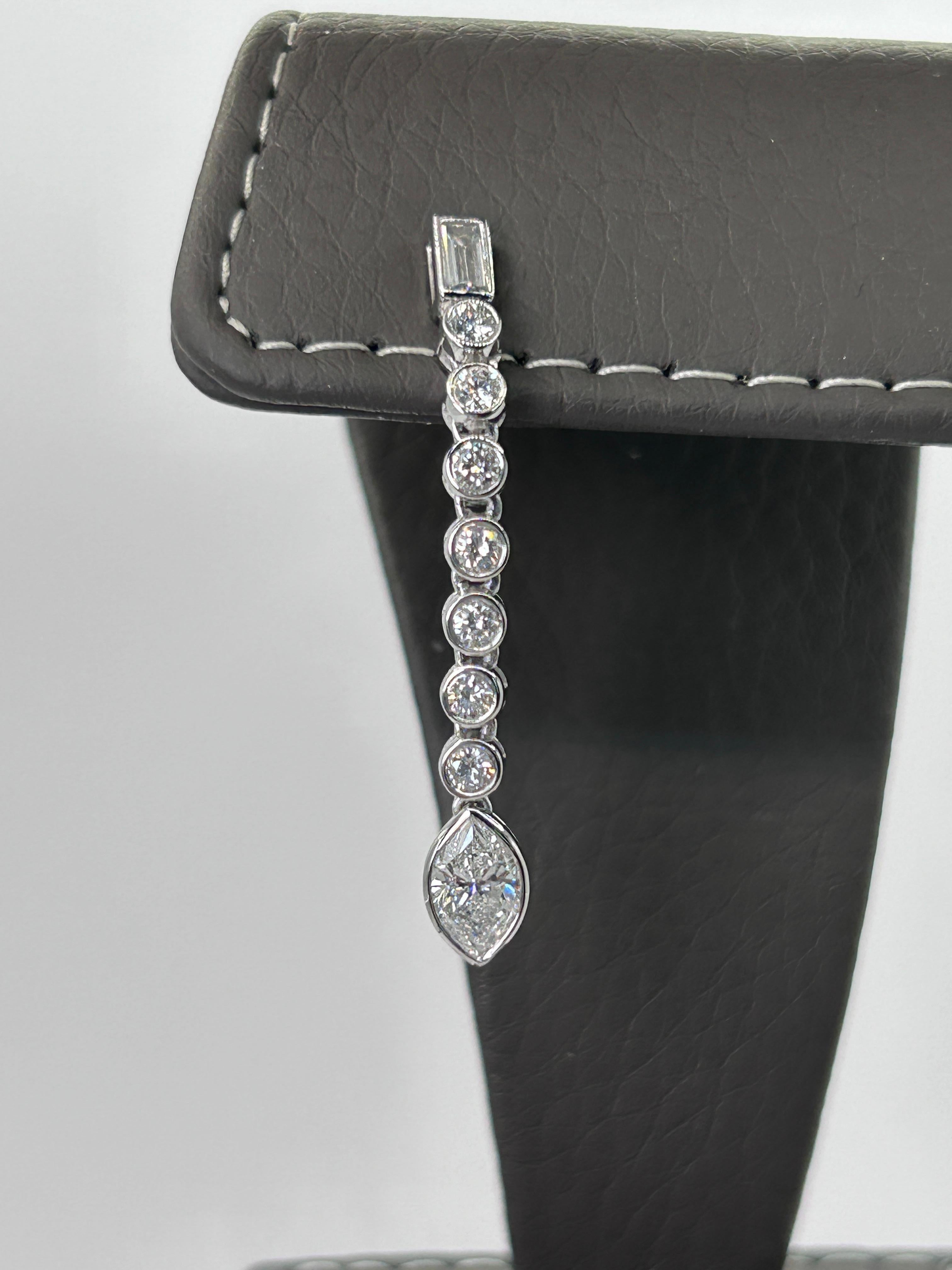 Marquise Cut 18 Karat White Gold Dangle Earrings with 1.53 Carat Total Weight of Diamonds For Sale
