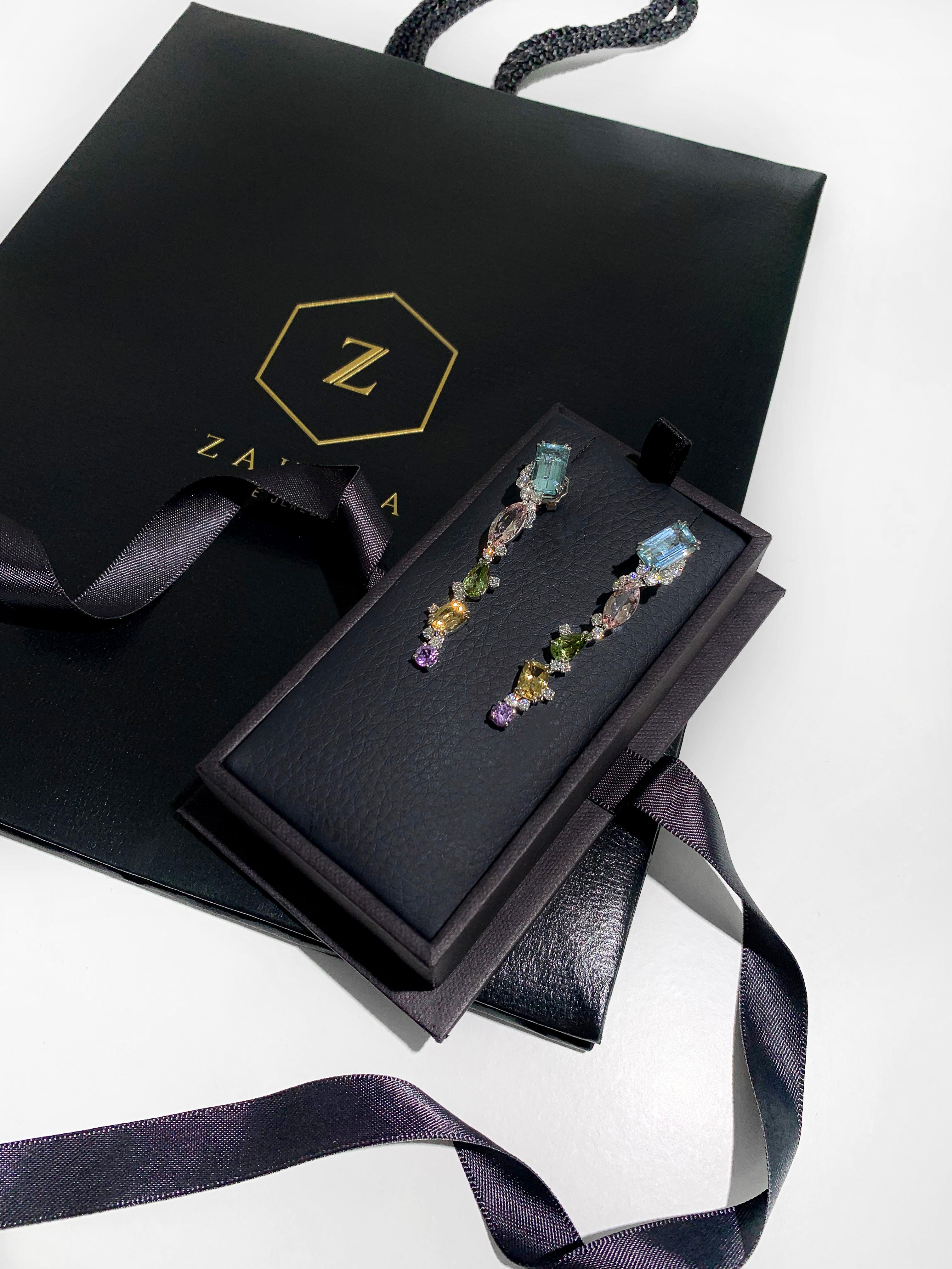 18 Karat White Gold Dangle Earrings with Multi-Colored Gemstones and Diamonds. In New Condition For Sale In Bangkok, TH