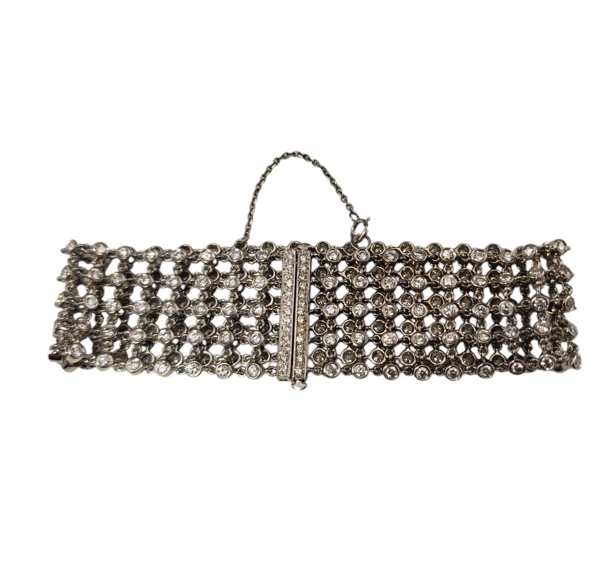 18 Karat White Gold Diamond 5 Row Mesh Bracelet #19590 In Good Condition For Sale In Washington Depot, CT