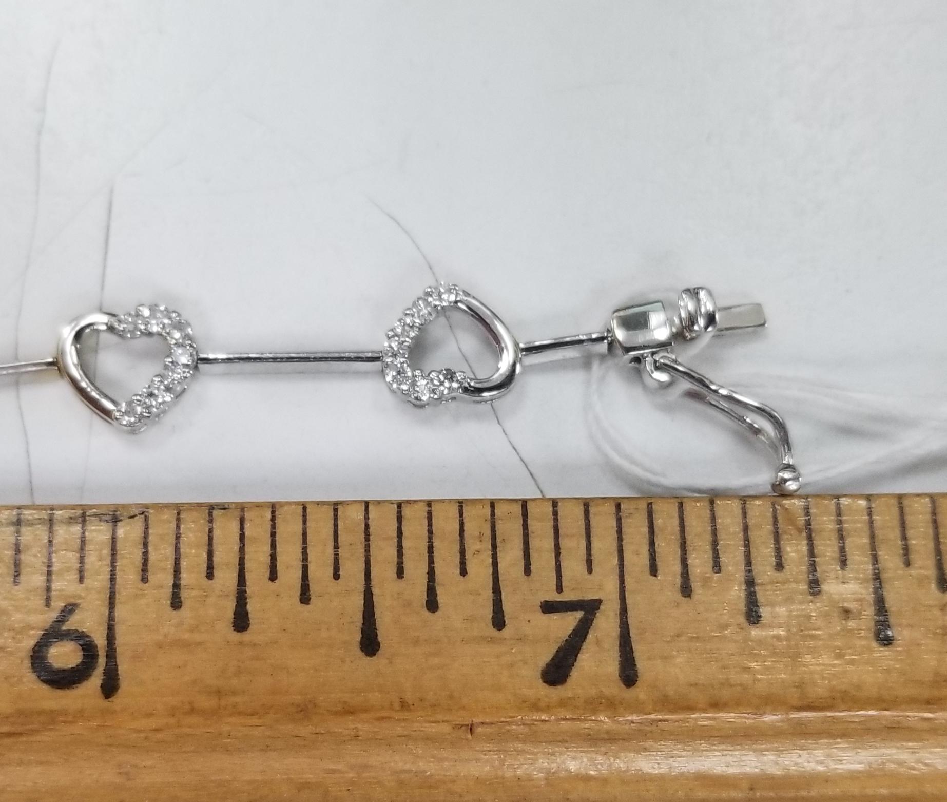 18 Karat White Gold Diamond Alternating Hearts Bracelet For Sale 4