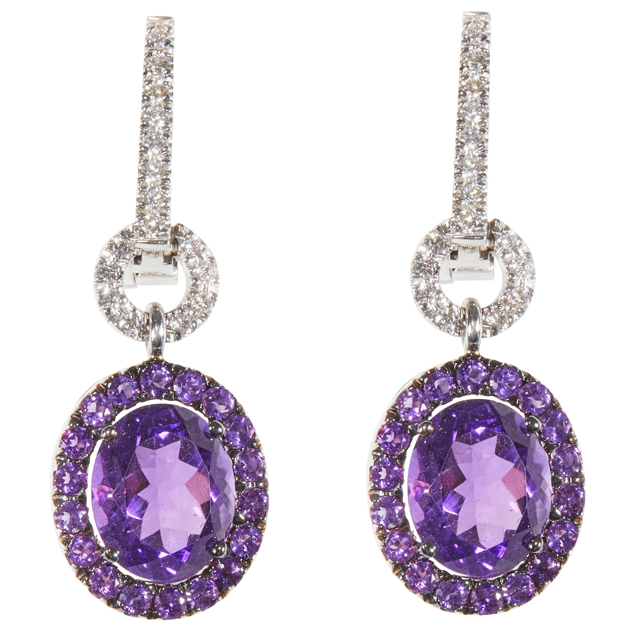 Ohrhänger aus 18 Karat Weißgold mit Diamanten und Amethysten