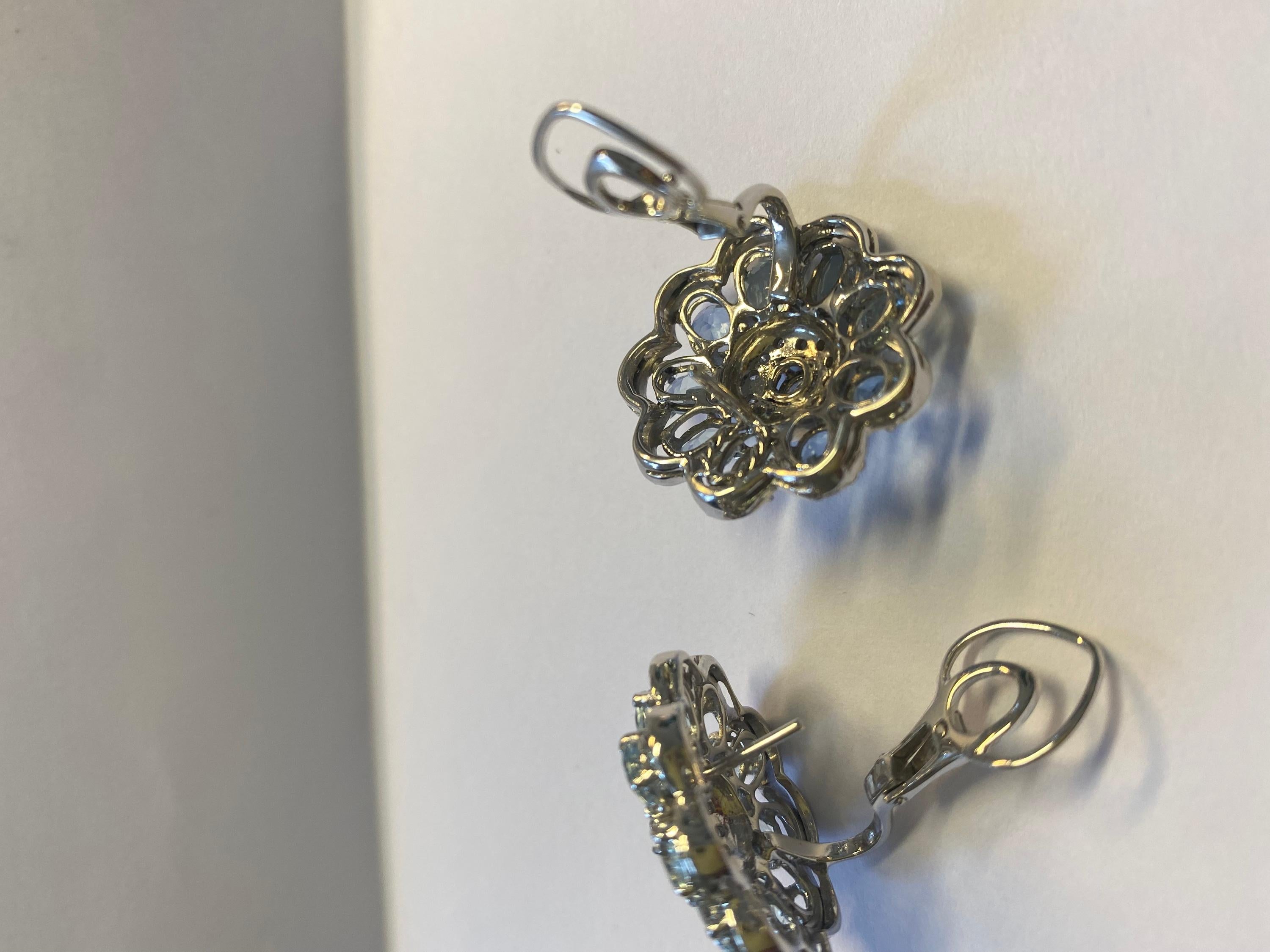 Ohrringe aus 18 Karat Weißgold mit Diamanten und Aquamarinen im Zustand „Neu“ im Angebot in Duesseldorf, DE