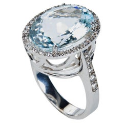 18 Karat White Gold Diamond and Aquamarine Ring
