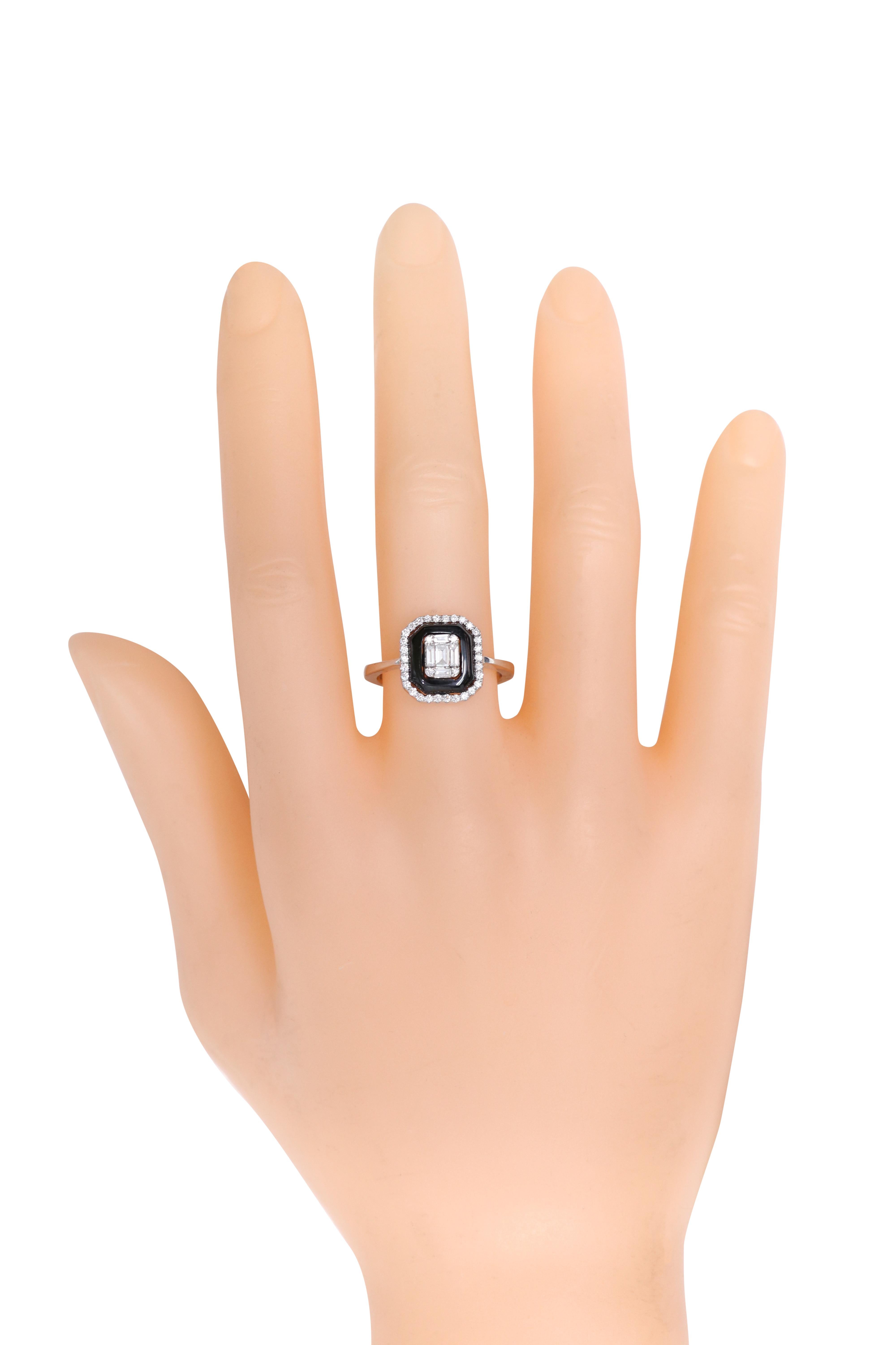 18 Karat Weißgold Diamant und schwarzer Onyx Mode-Ring

Brillanz und Glanz in Collaboration mit Schlichtheit ist das, was dieser wunderschöne Ring zu bieten hat. Mit seinem Baguetteschliff und dem Diamant im Brillantschliff in der Mitte ist dieser