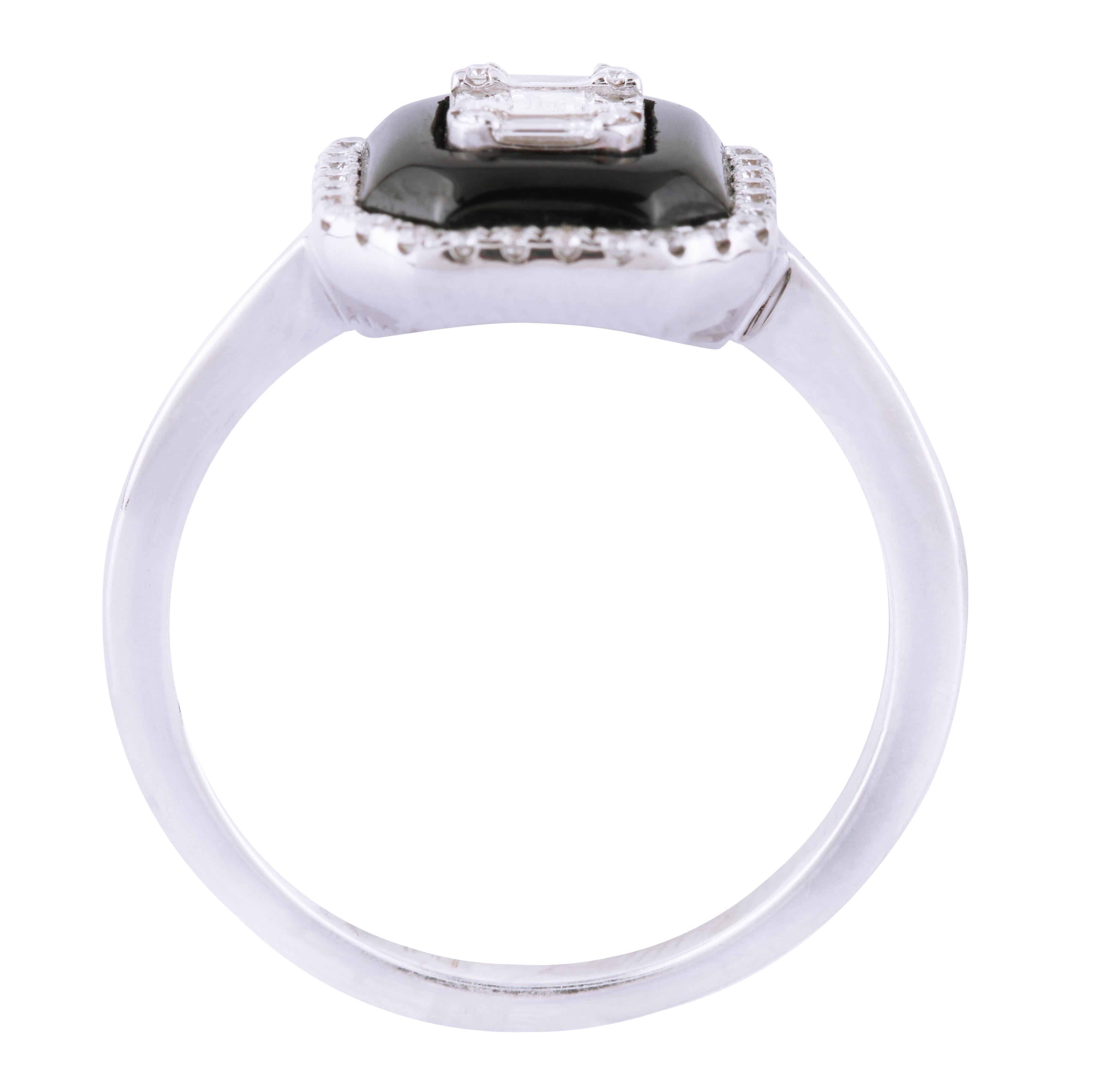 Brilliant Cut 18 Karat White Gold Diamond and Black Onyx Fashion Ring For Sale