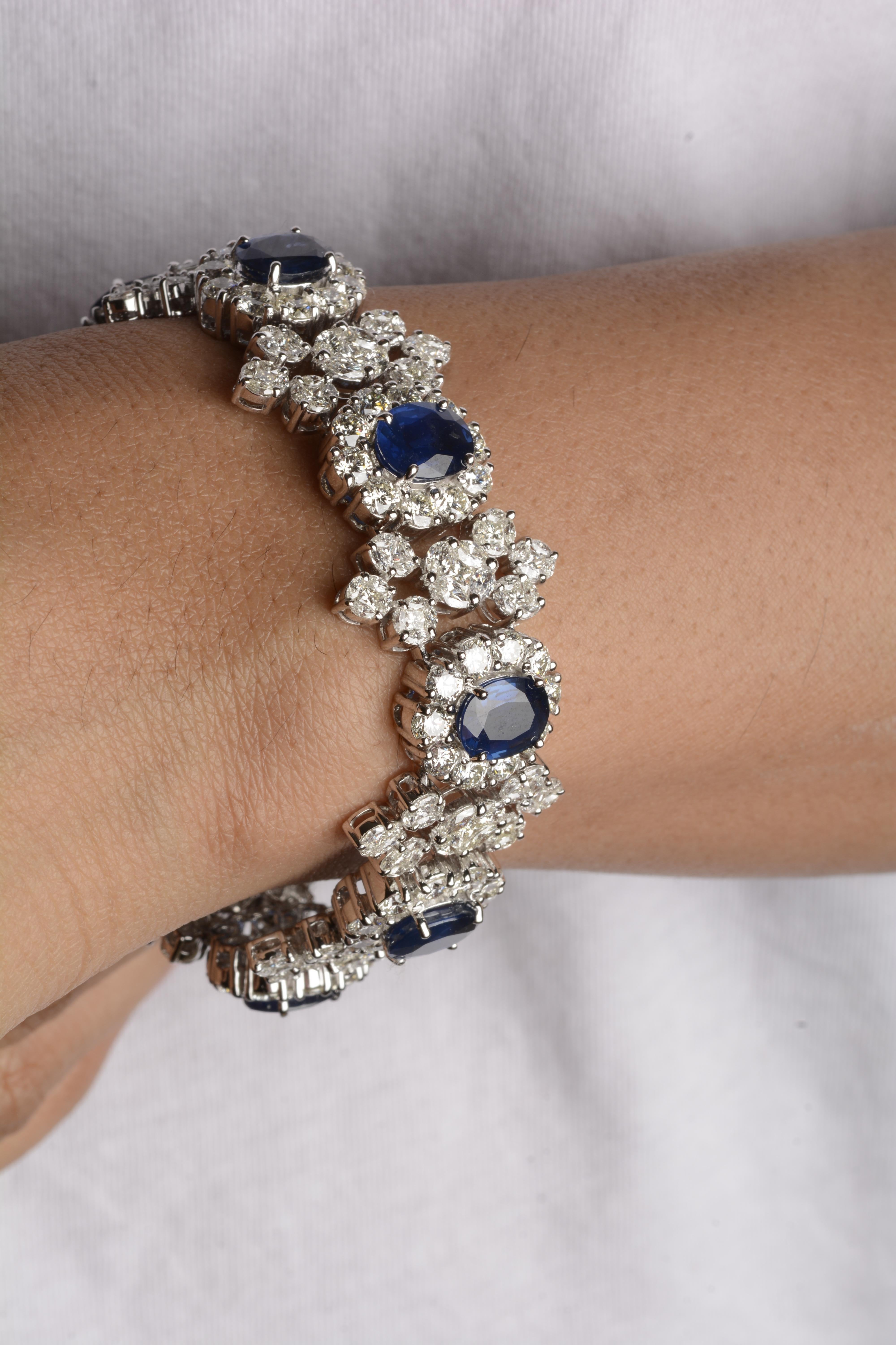 18 Karat White Gold Diamond and Blue Sapphire Bracelet In New Condition For Sale In Mumbai, IN