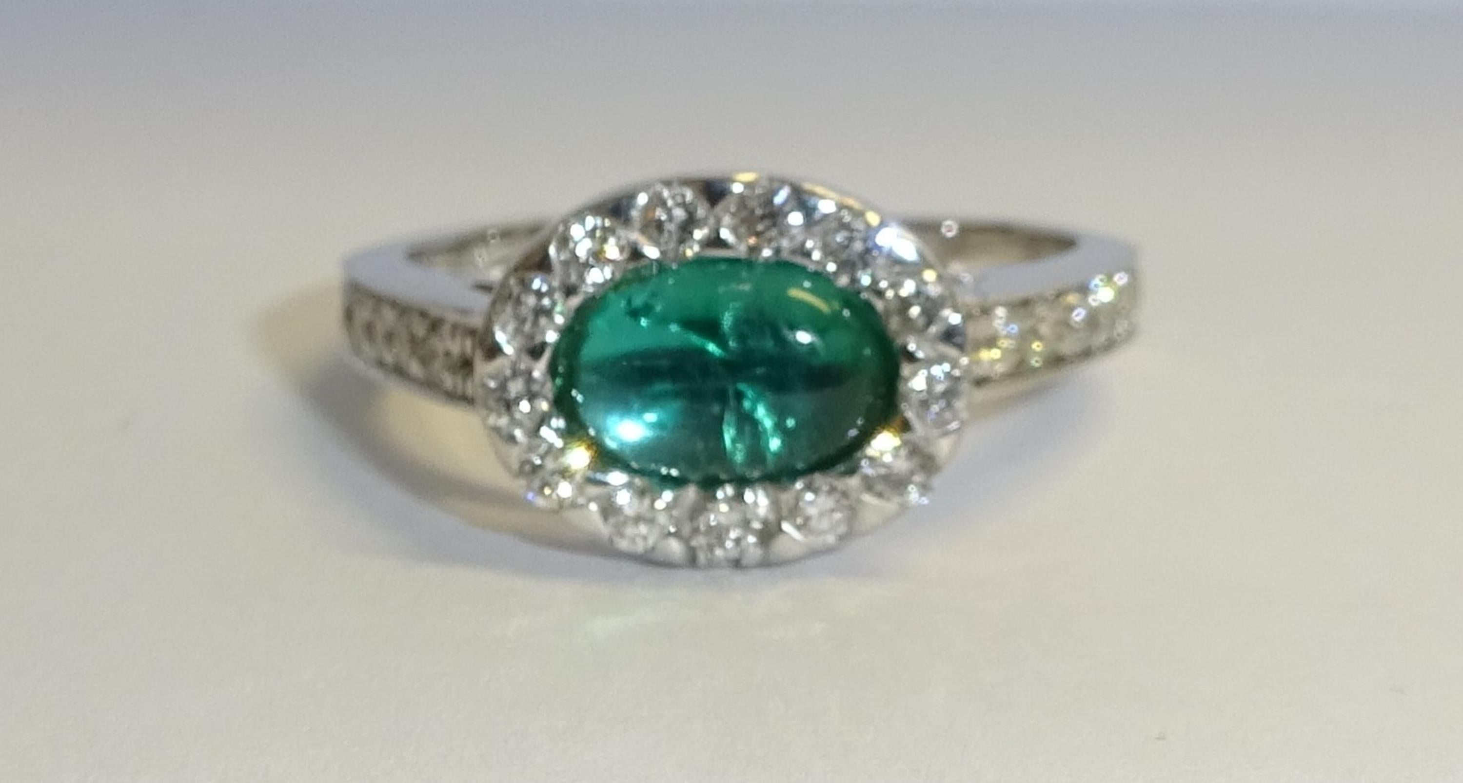 Women's or Men's 18 Karat White Gold Diamond and Emerald Ring For Sale