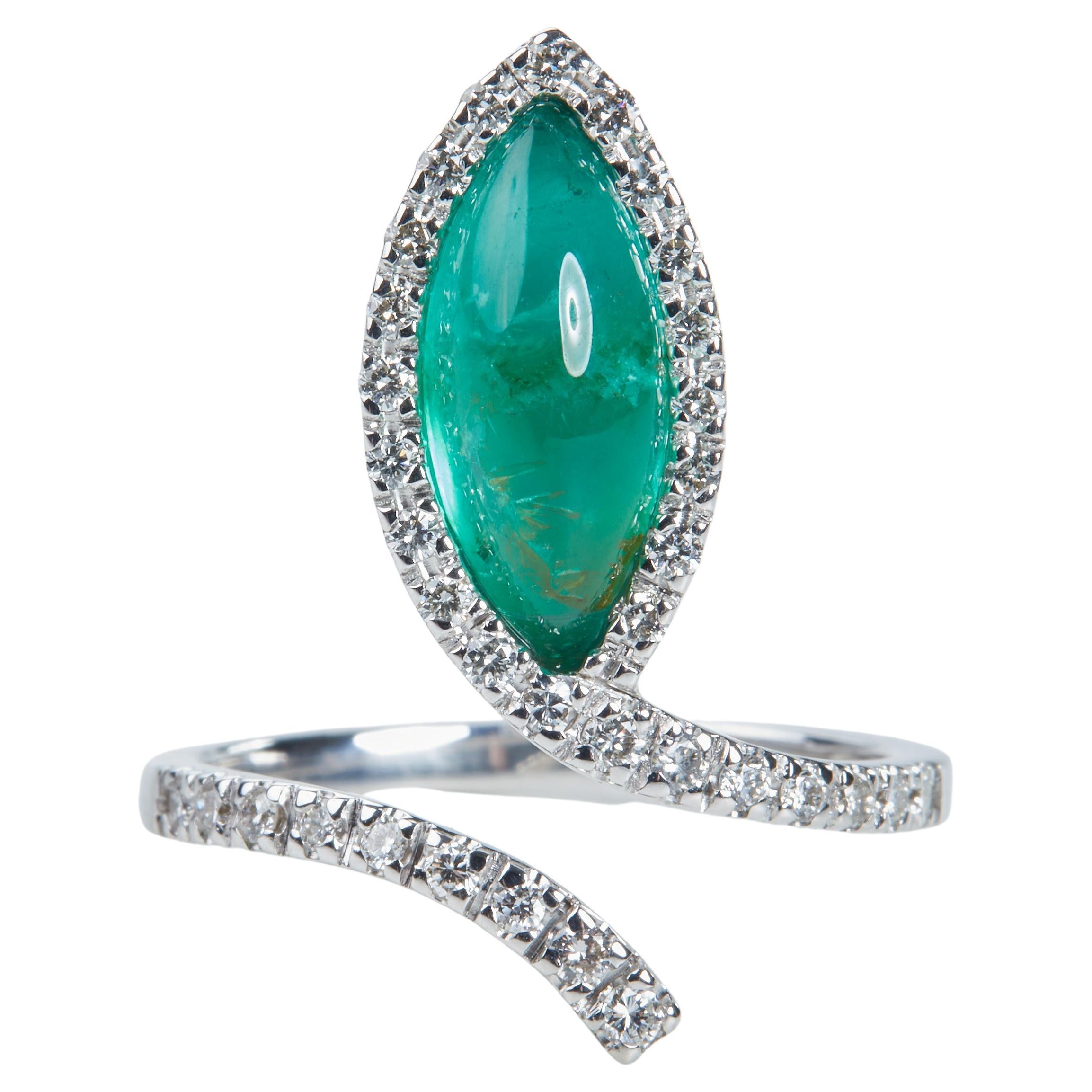 18 Karat White Gold Diamond and Emerald Ring For Sale