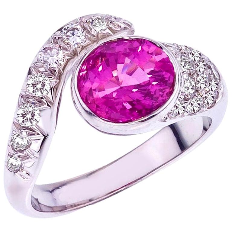 18 Karat White Gold Diamond and Fine 2.28 Carat Pink Sapphire For Sale