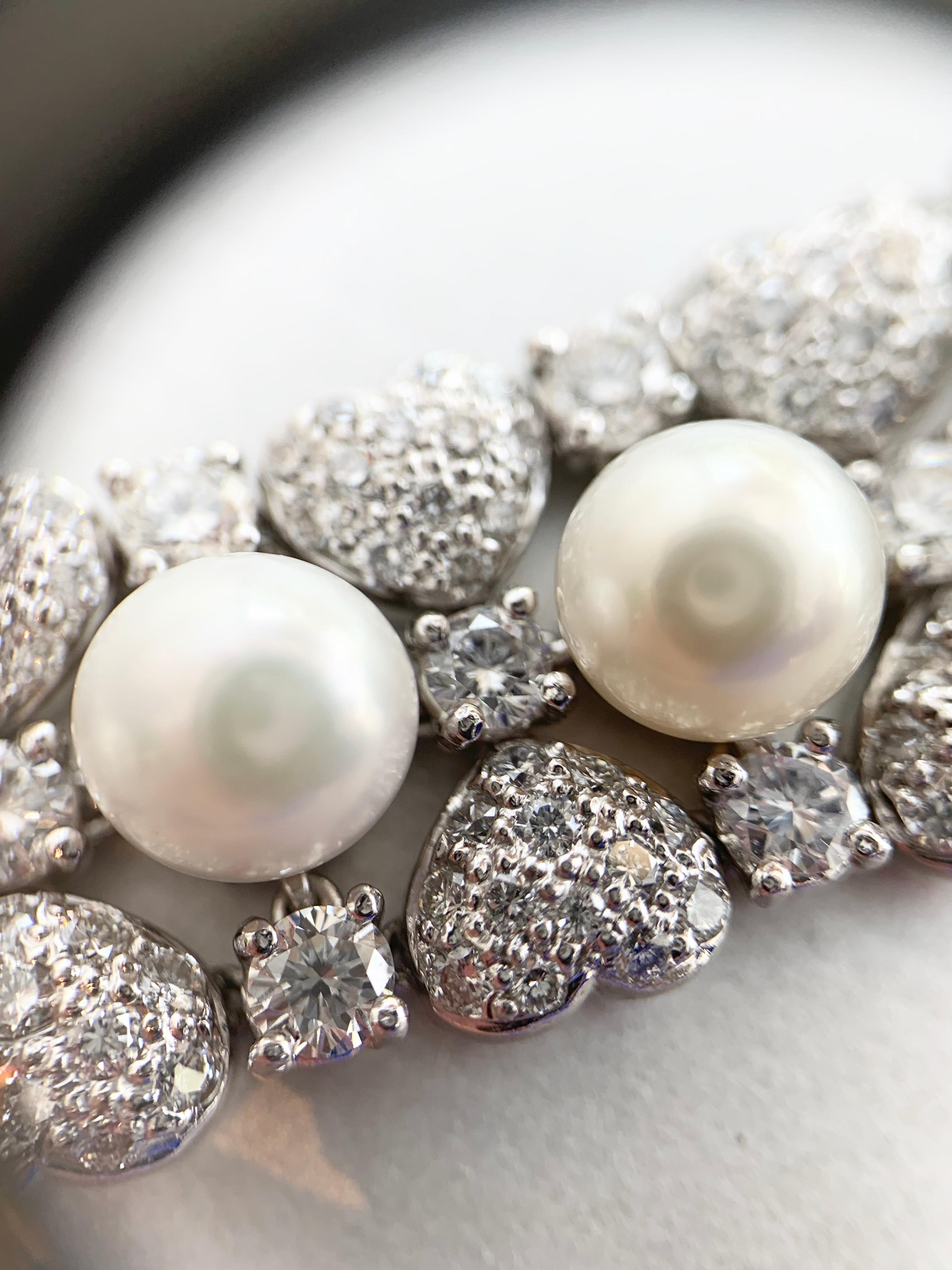 18 Karat White Gold Diamond and Pearl Bracelet For Sale 2