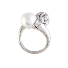 18 Karat White Gold Diamond and Pearl Dolphin Ring