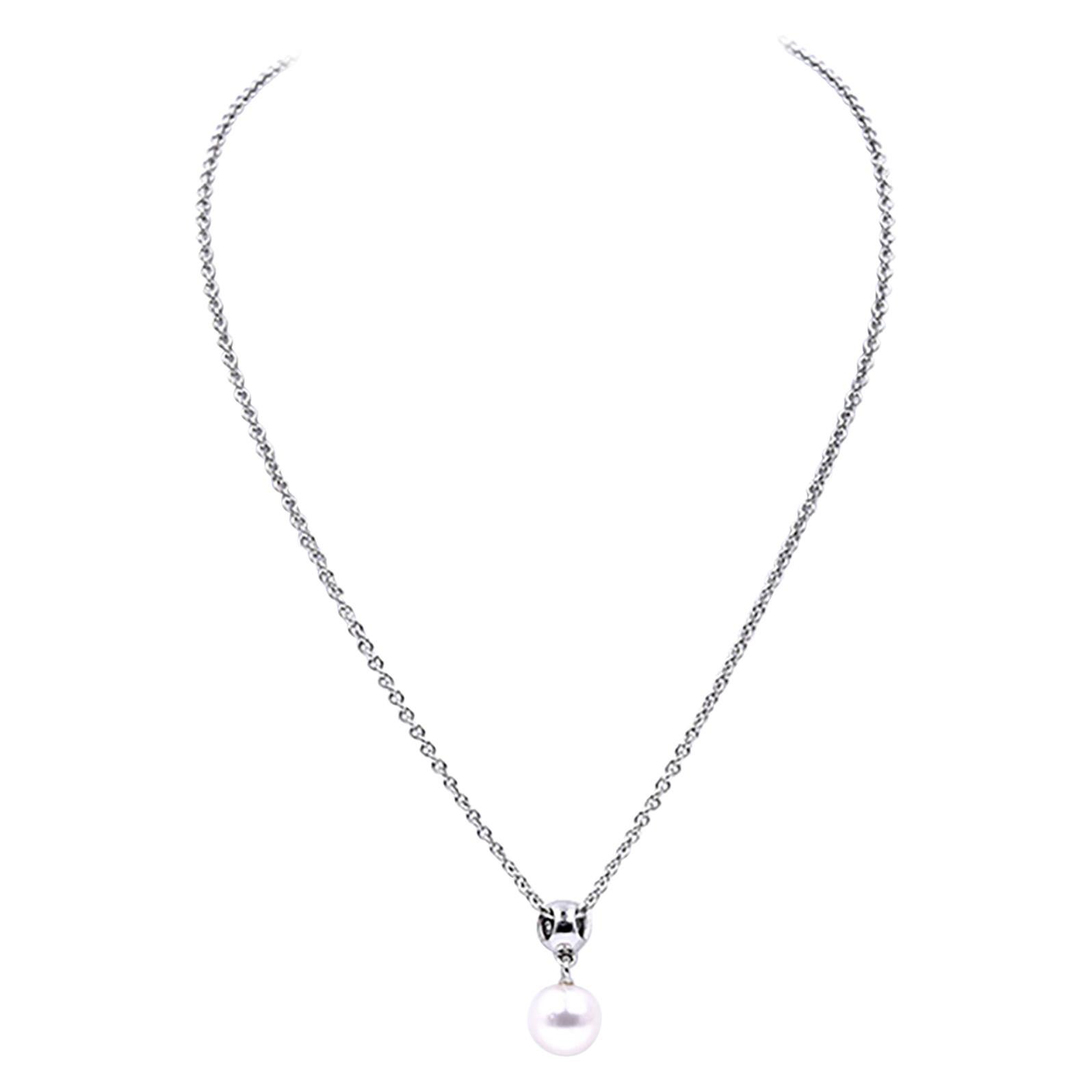 18 Karat White Gold Diamond and Pearl Drop Necklace For Sale