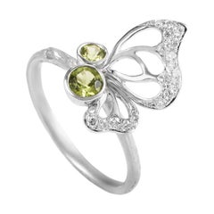 18 Karat White Gold Diamond and Peridot Butterfly Wing Ring KOEP6443RURBZ