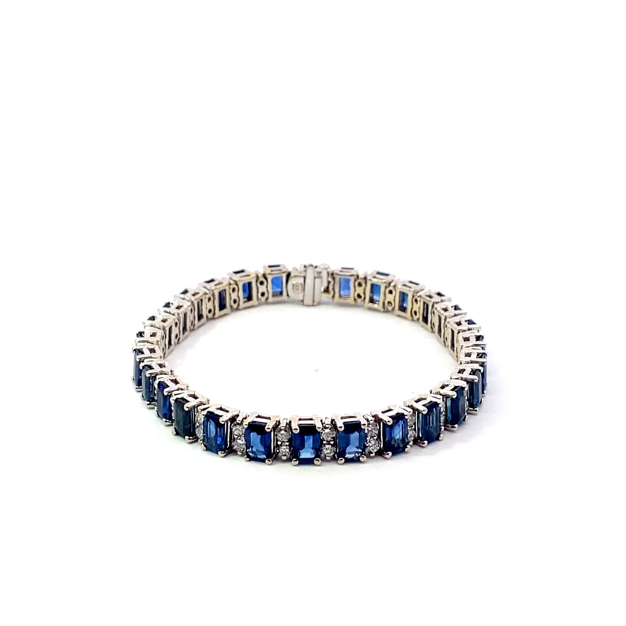 Armband aus 18 Karat Weißgold mit Diamanten und Saphiren im Angebot 3